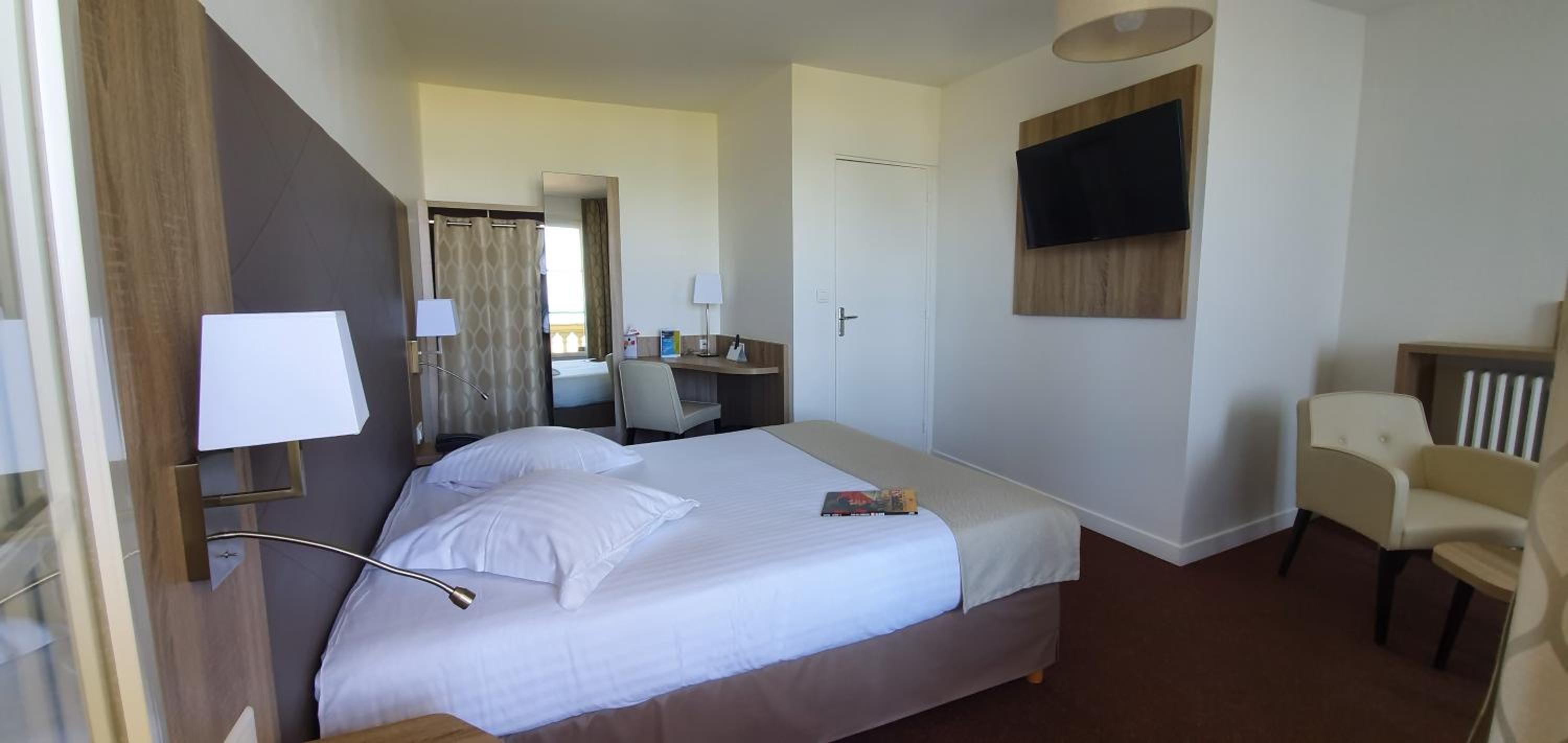 Premium Double or Twin Room with Ocean View photo 1