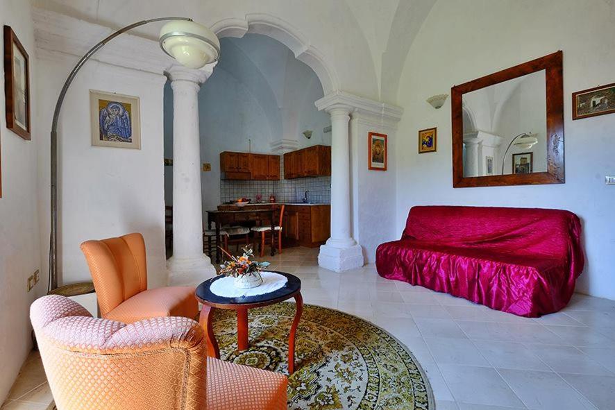 One-Bedroom House photo 3