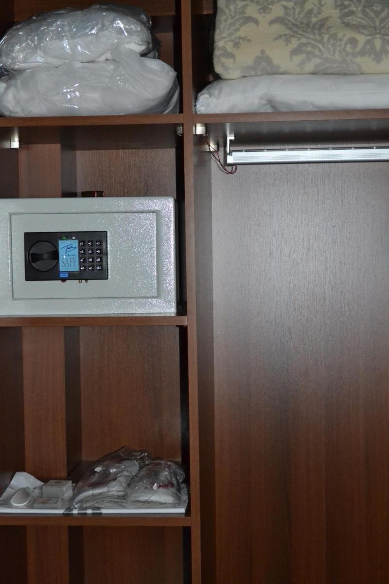 Economy Double or Twin Room photo 3