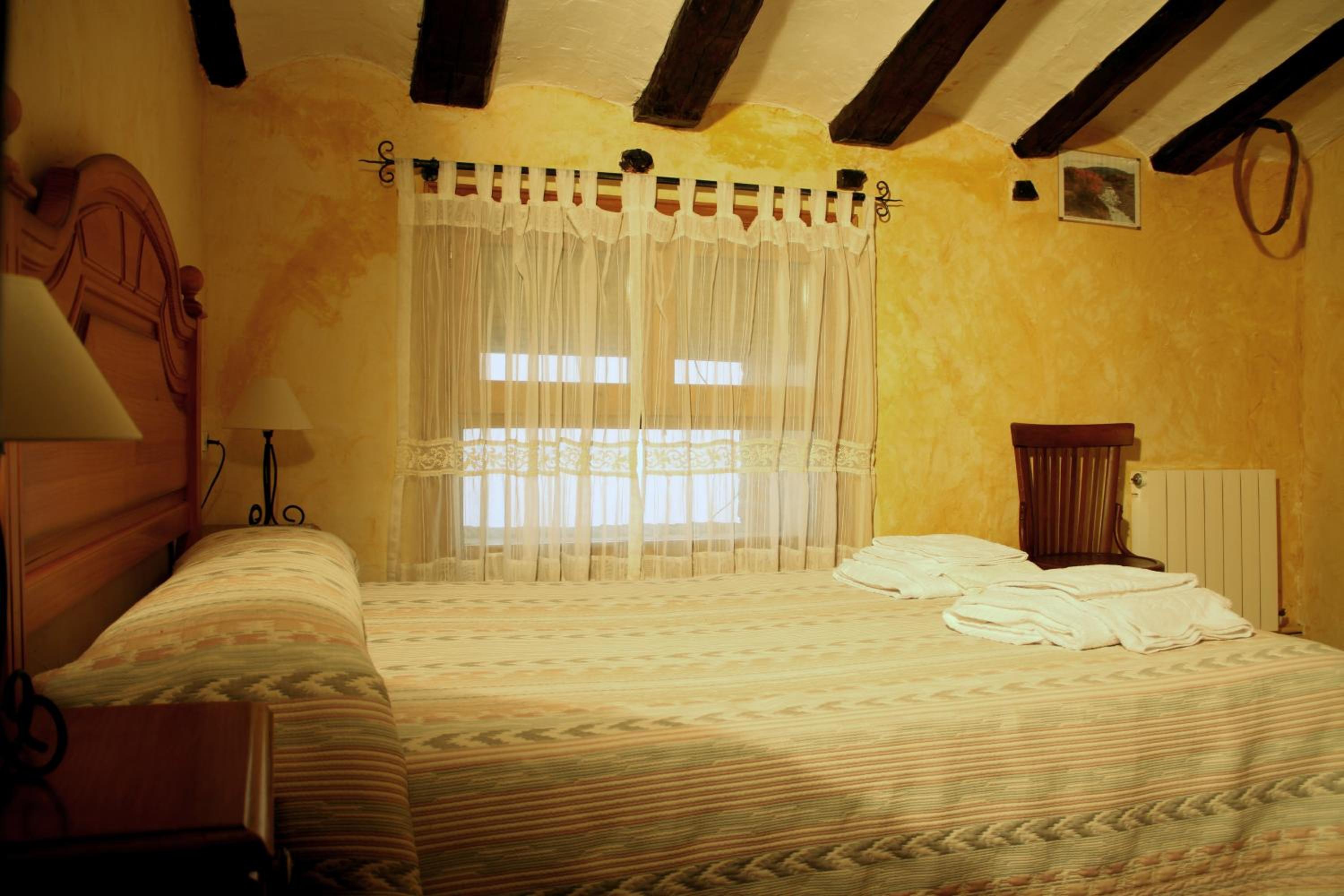 Double Room with Private Bathroom photo 2