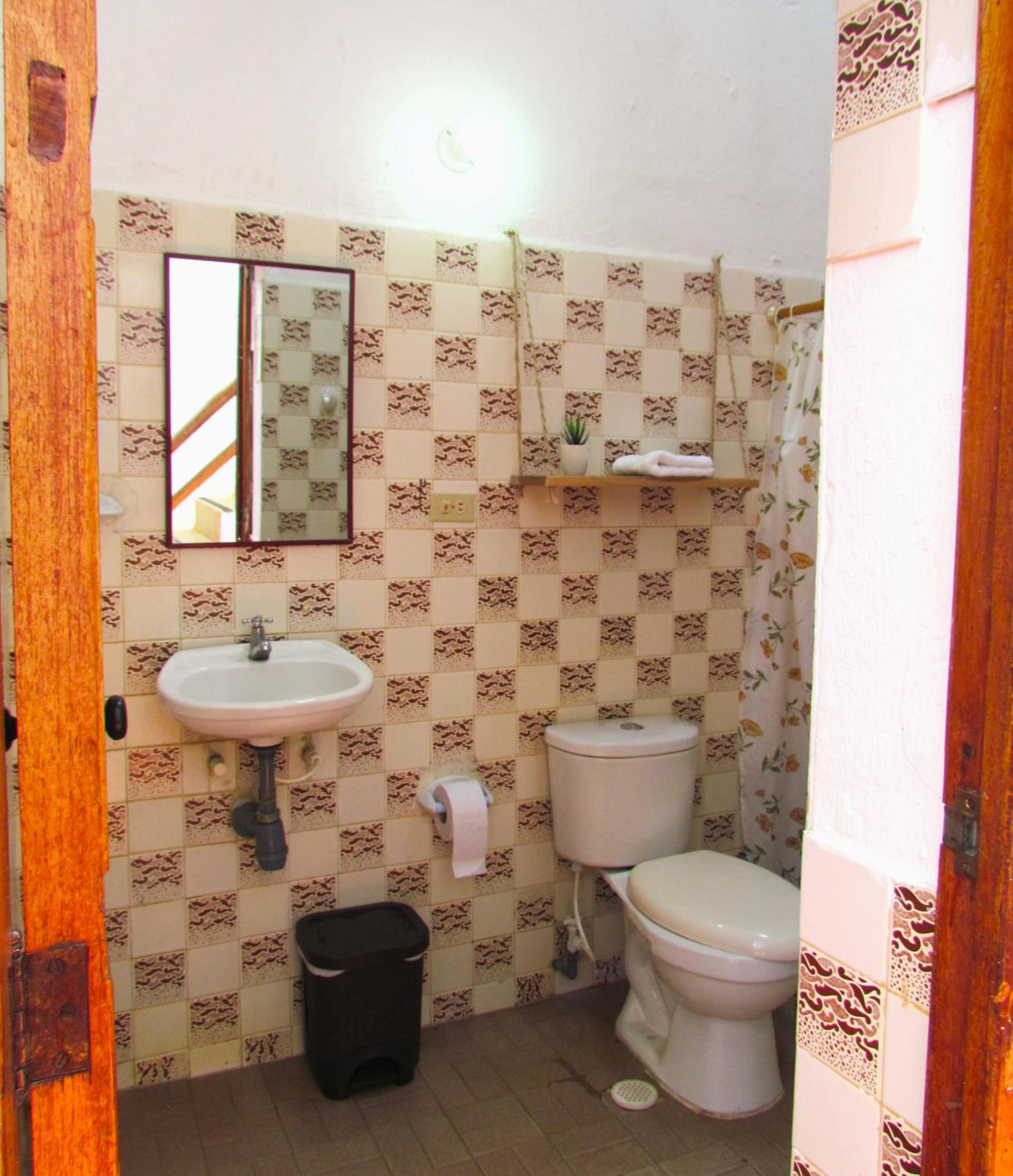 Budget Twin Room photo 3