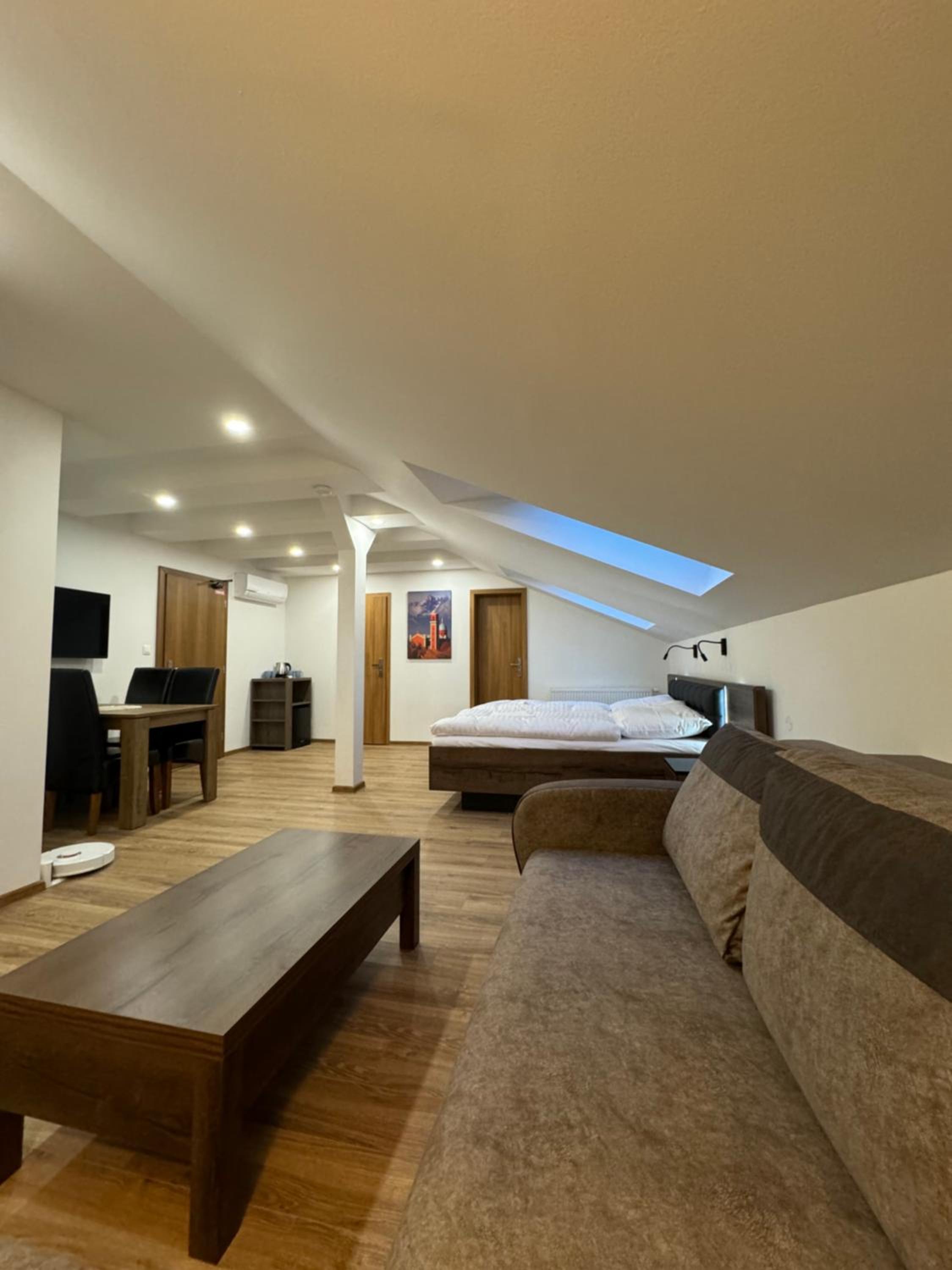 Deluxe Apartment photo 3