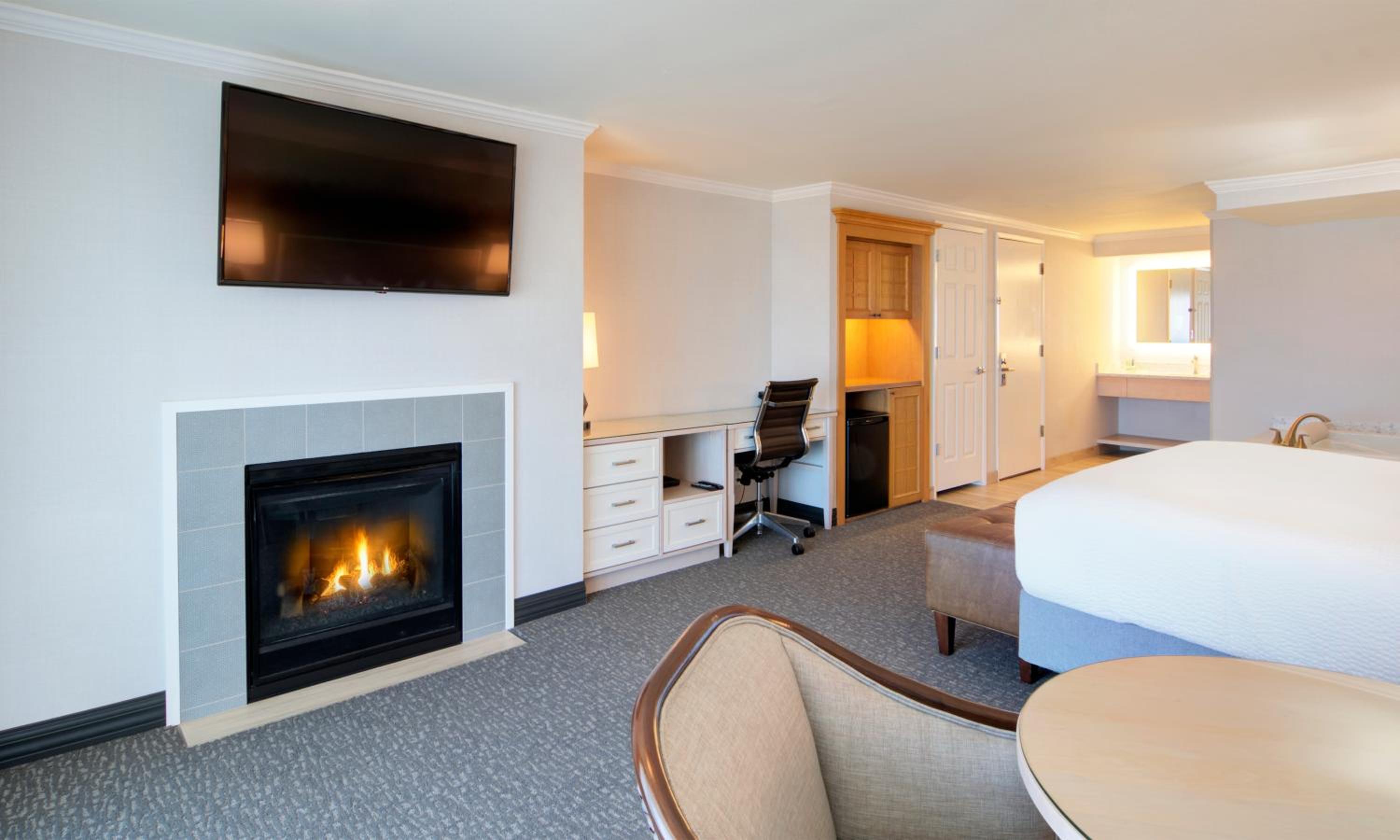 Oceanfront King Spa Non Pet photo 1