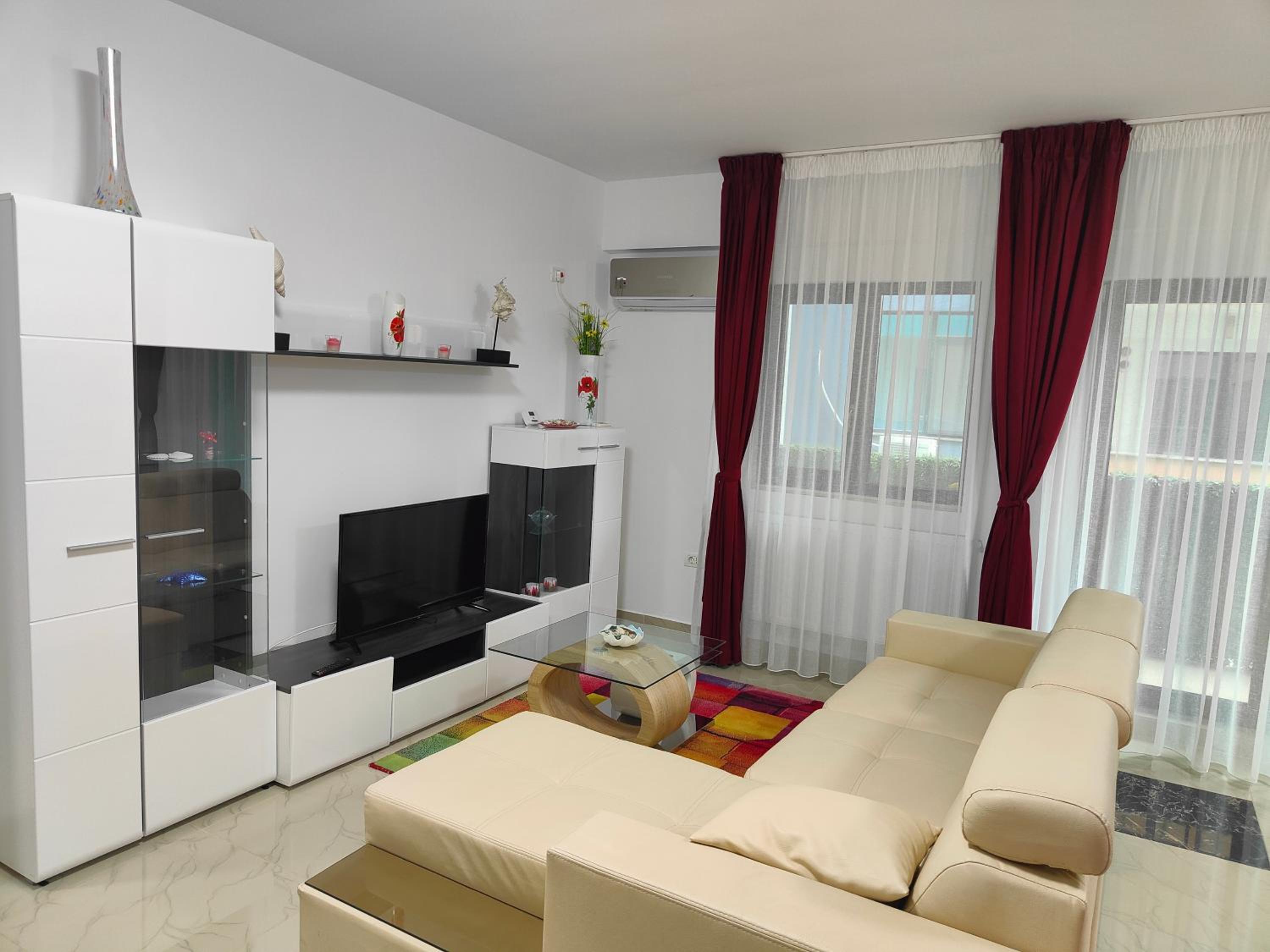 Apartment photo 3