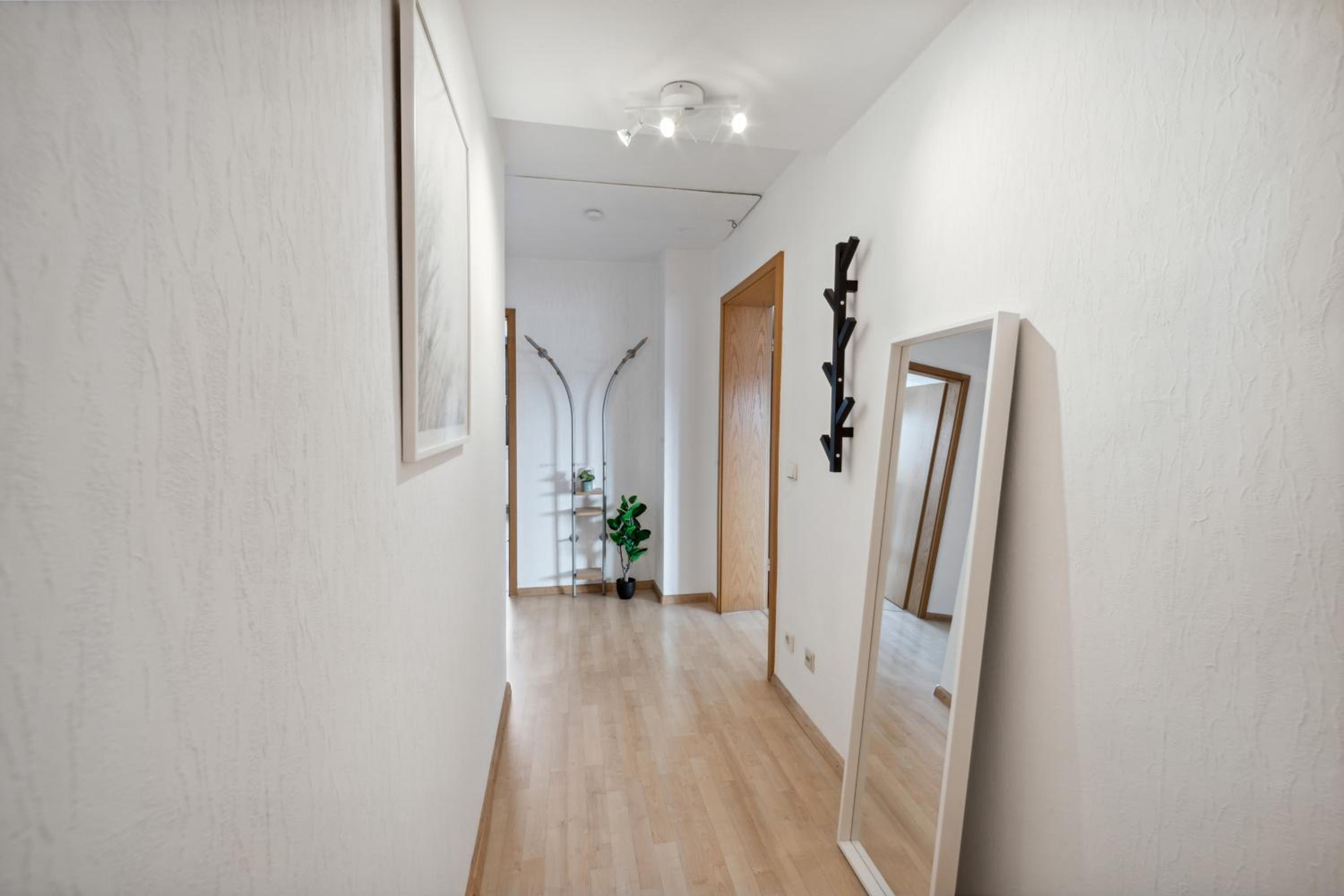 Apartment photo 2