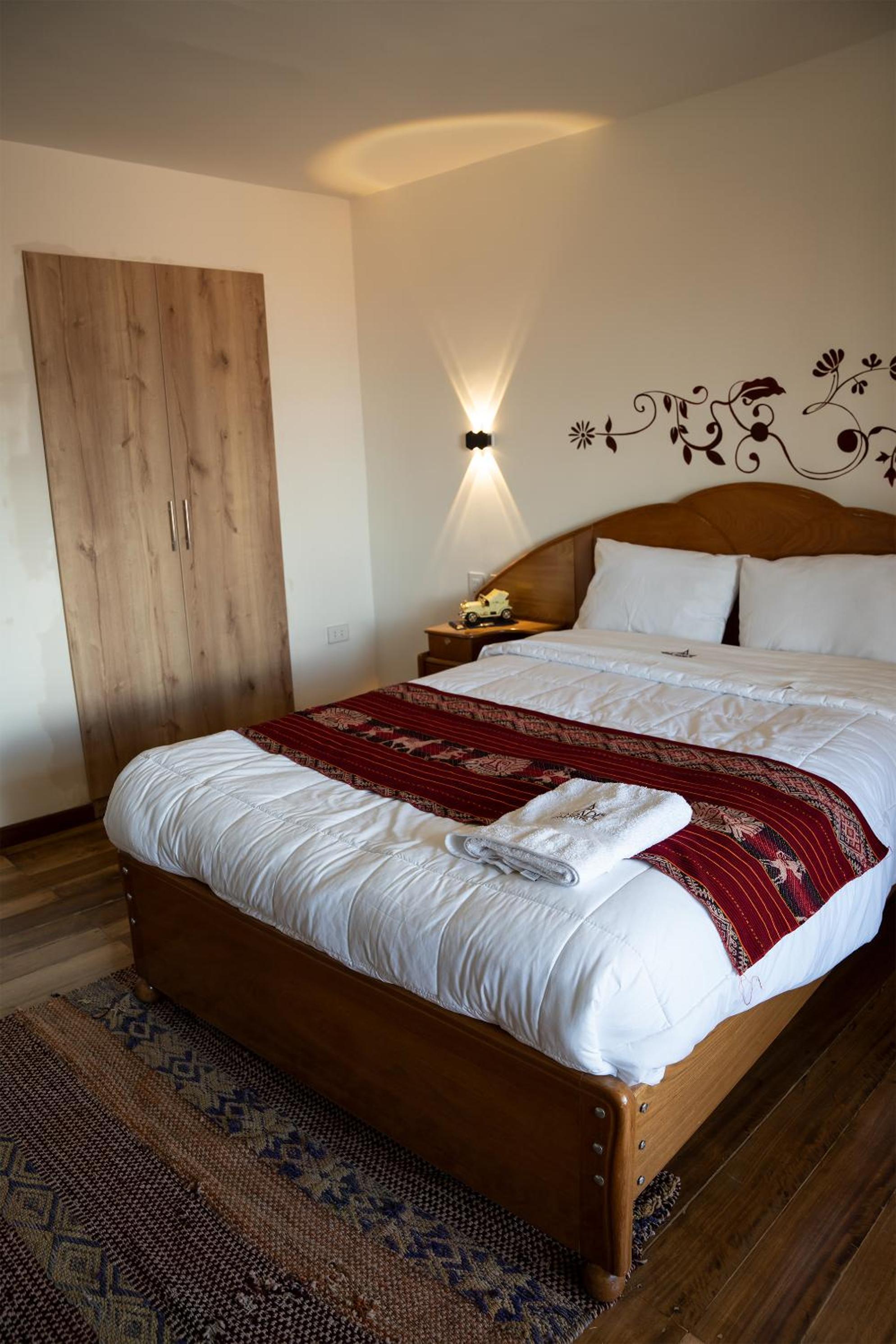 Deluxe Double Room with Balcony photo 3