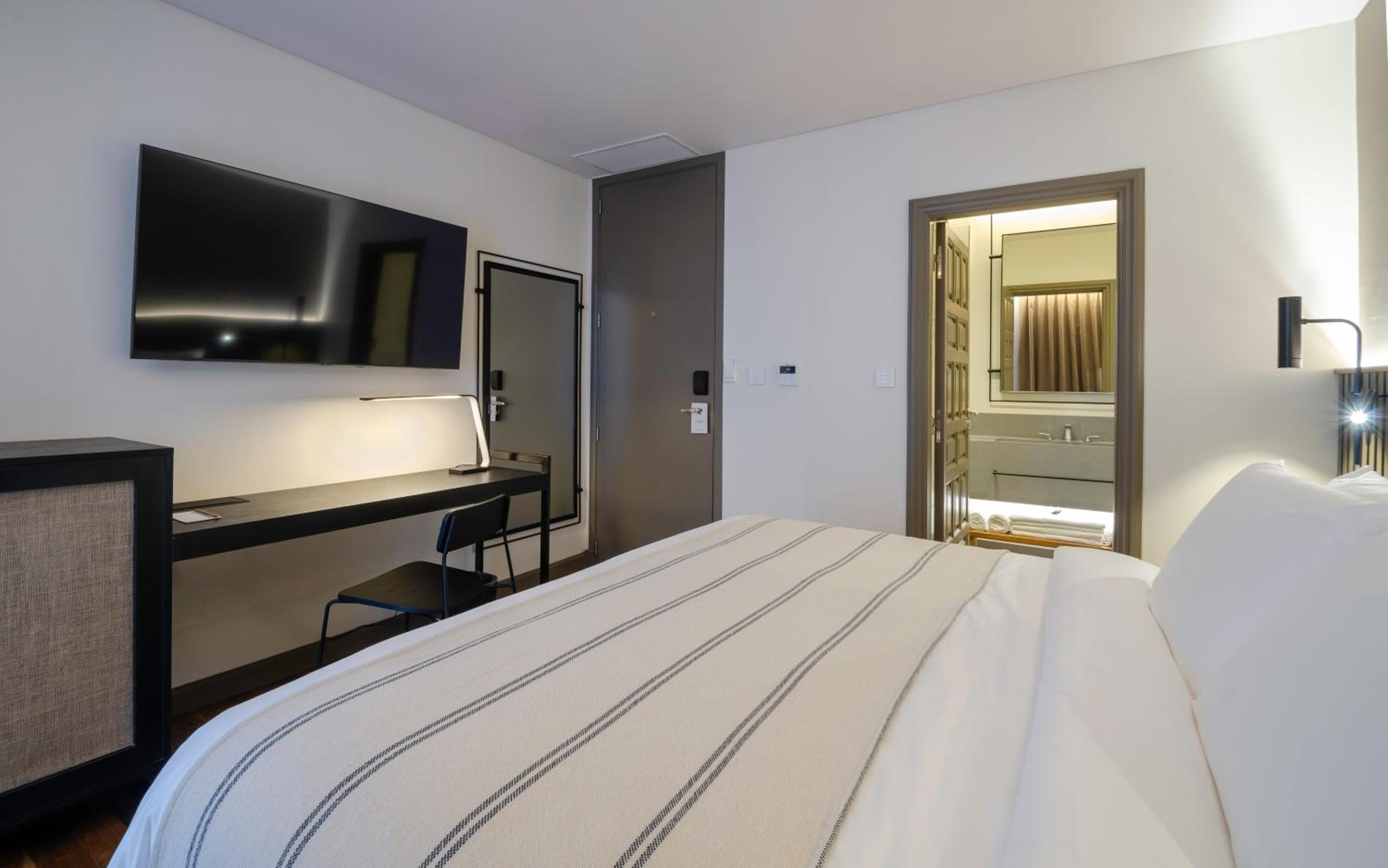 Standard Double or Twin Room photo 2