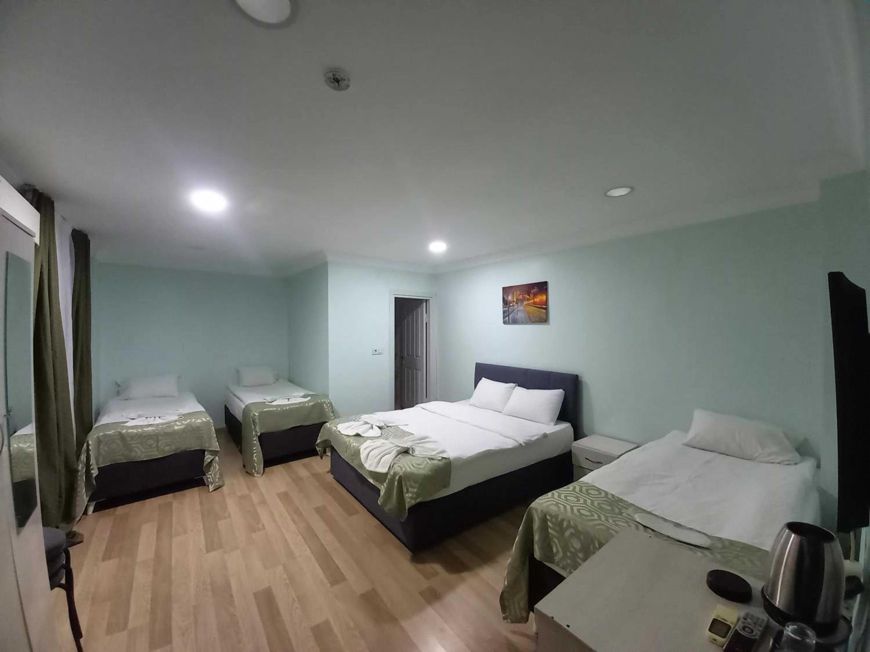 Bed In 4-Bed Male Dormitory Room photo 2