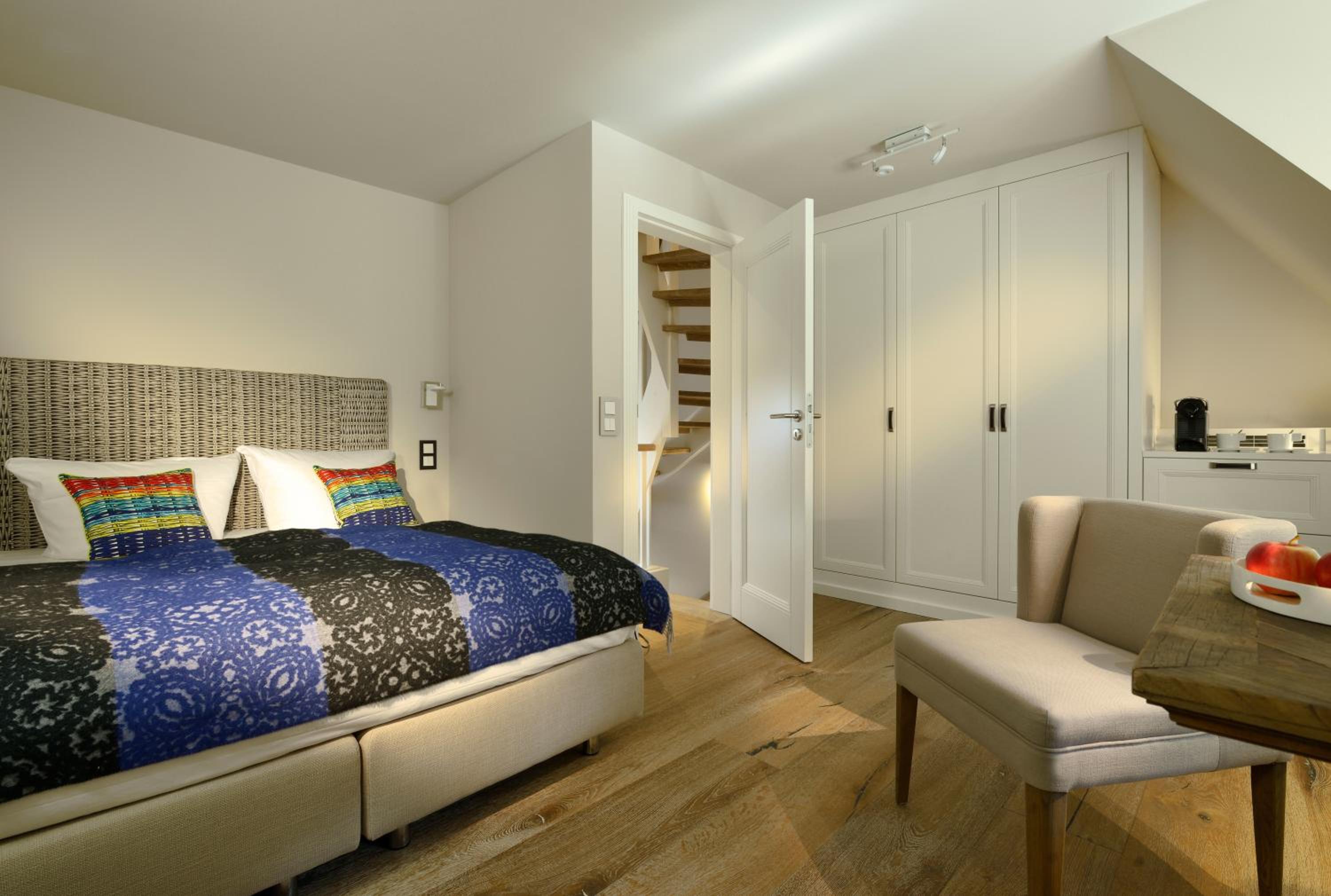 Comfort Double Room thumbnail 6