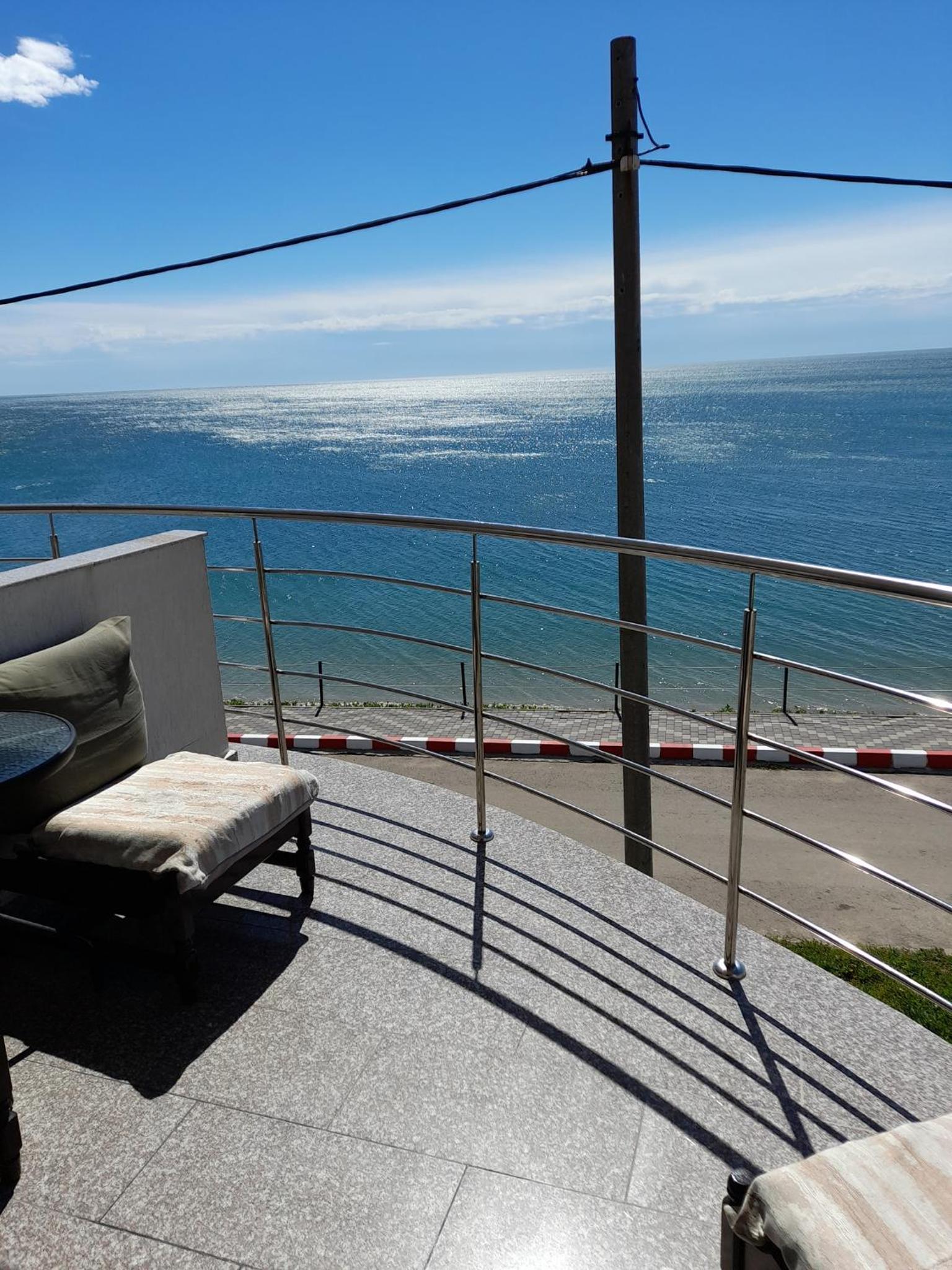 Family Room with Balcony photo 3