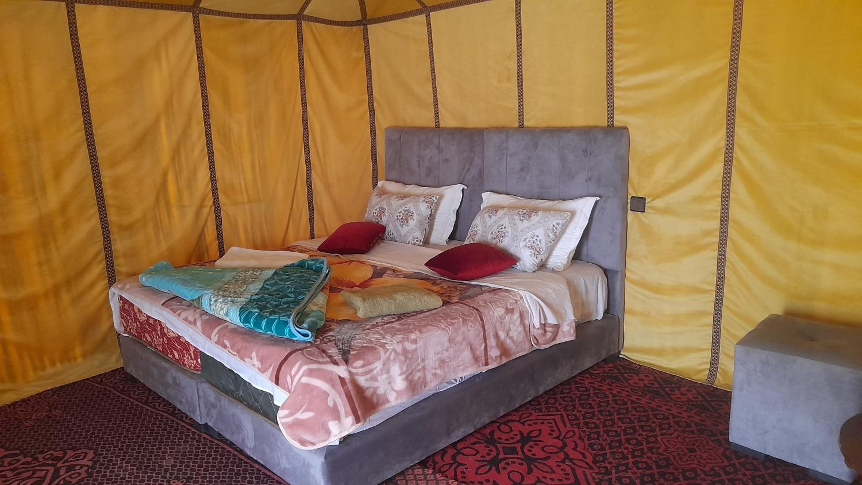 Double Room with Private Bathroom photo 2