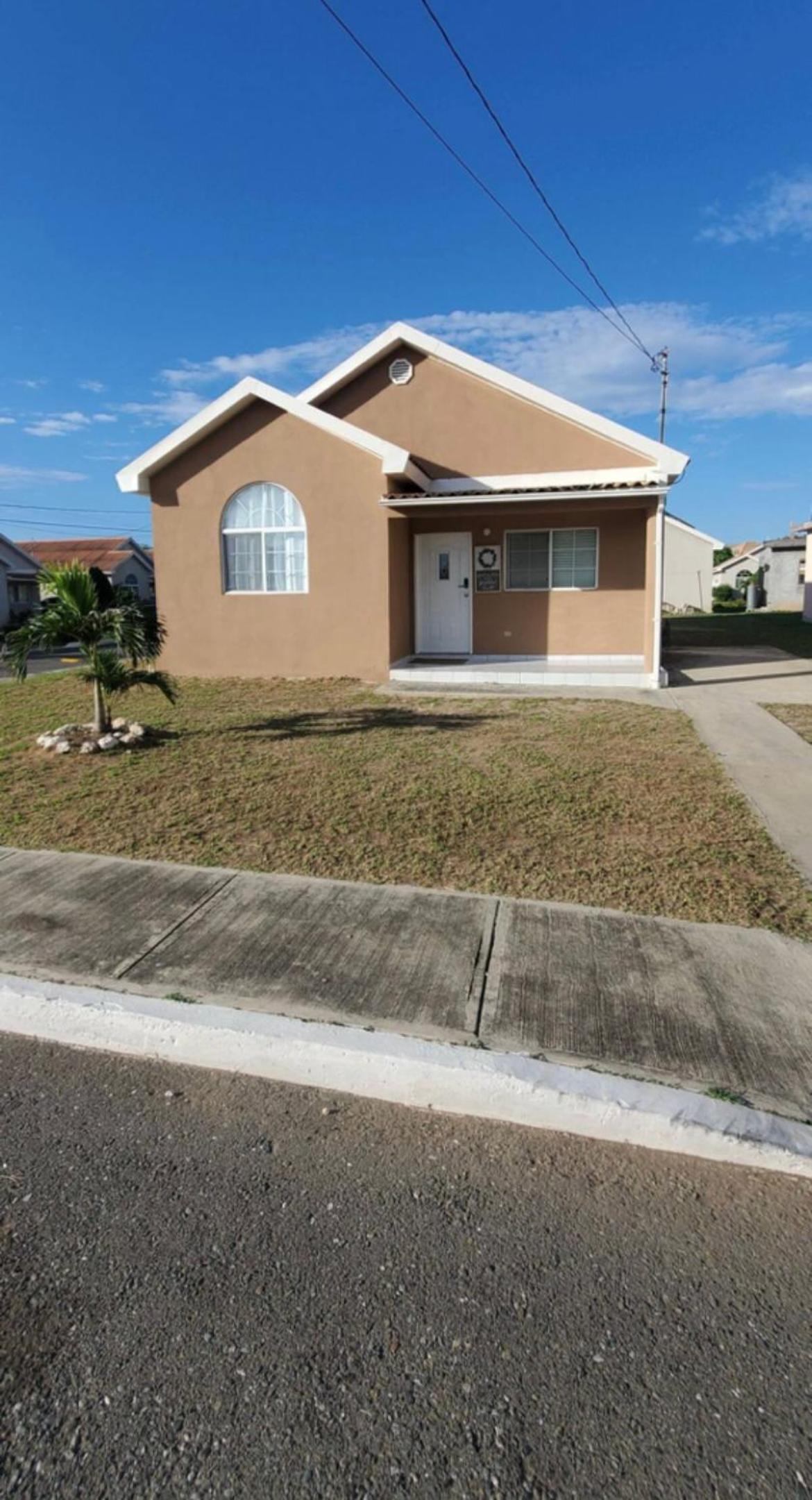 Two-Bedroom House photo 1