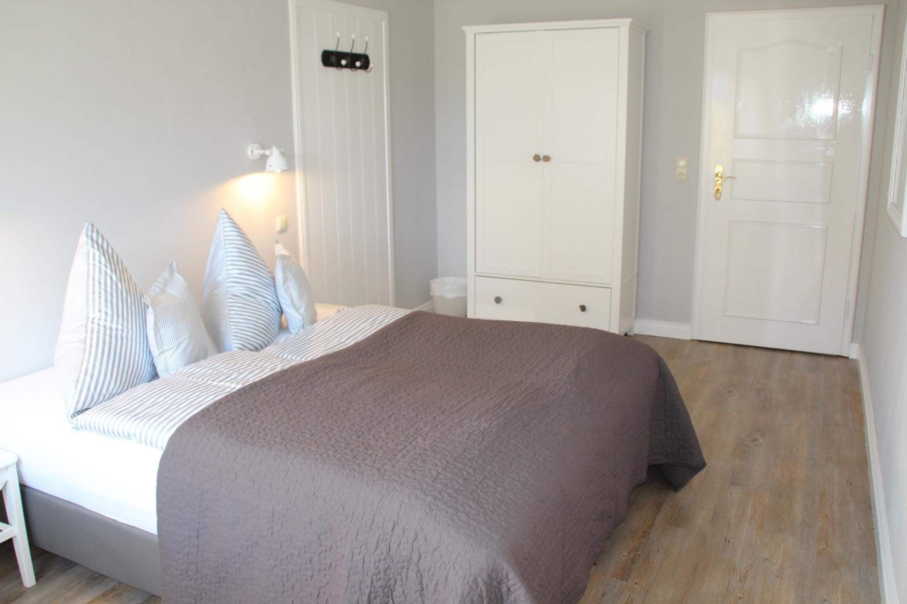 Small Double Room photo 3