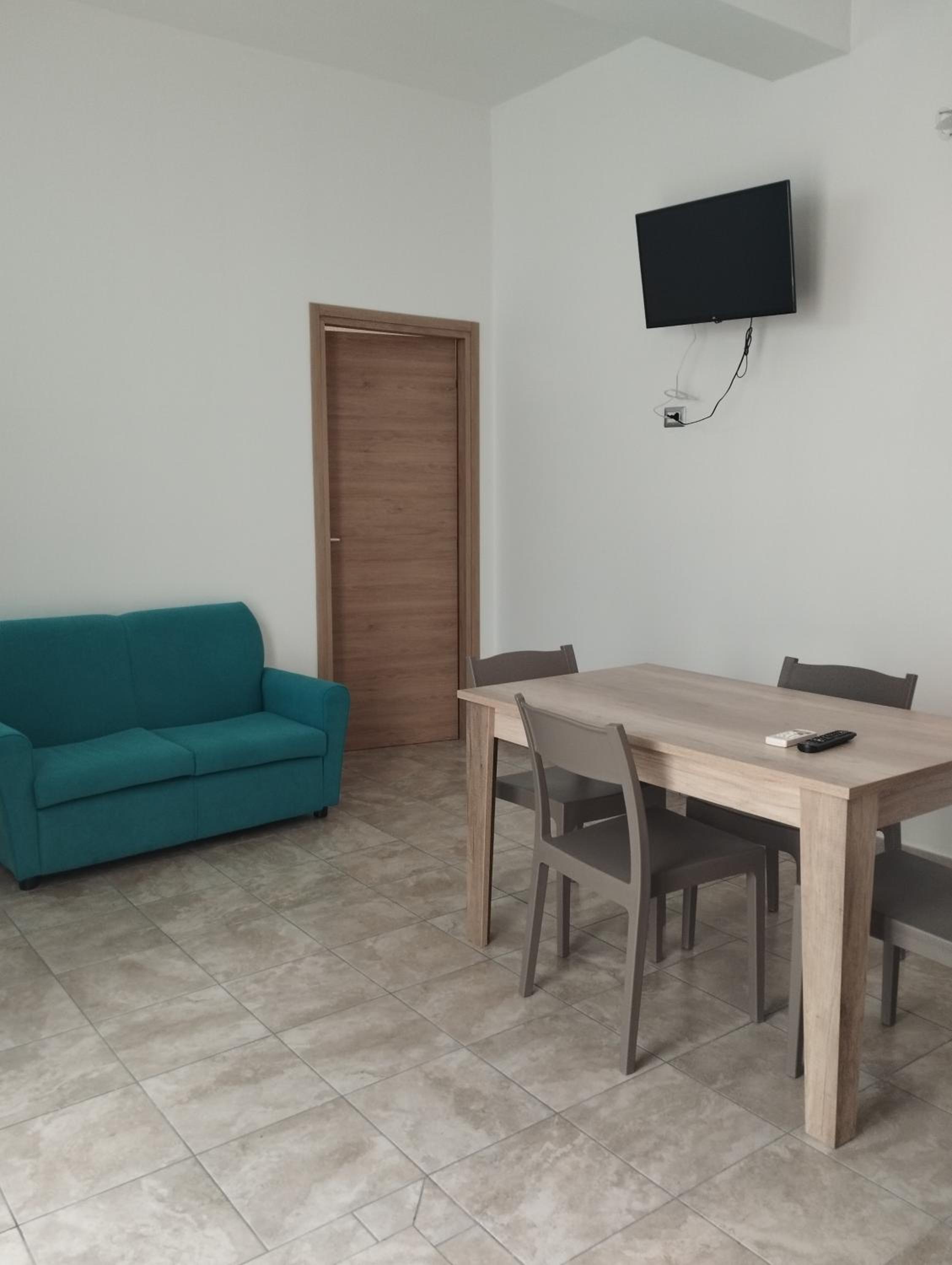Family Room with Private Bathroom photo 1
