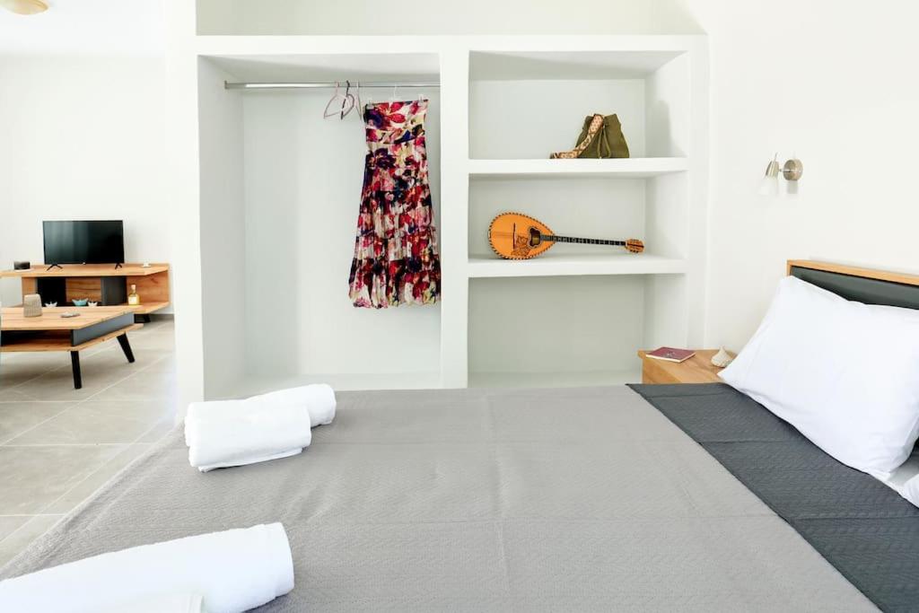 One-Bedroom House photo 1