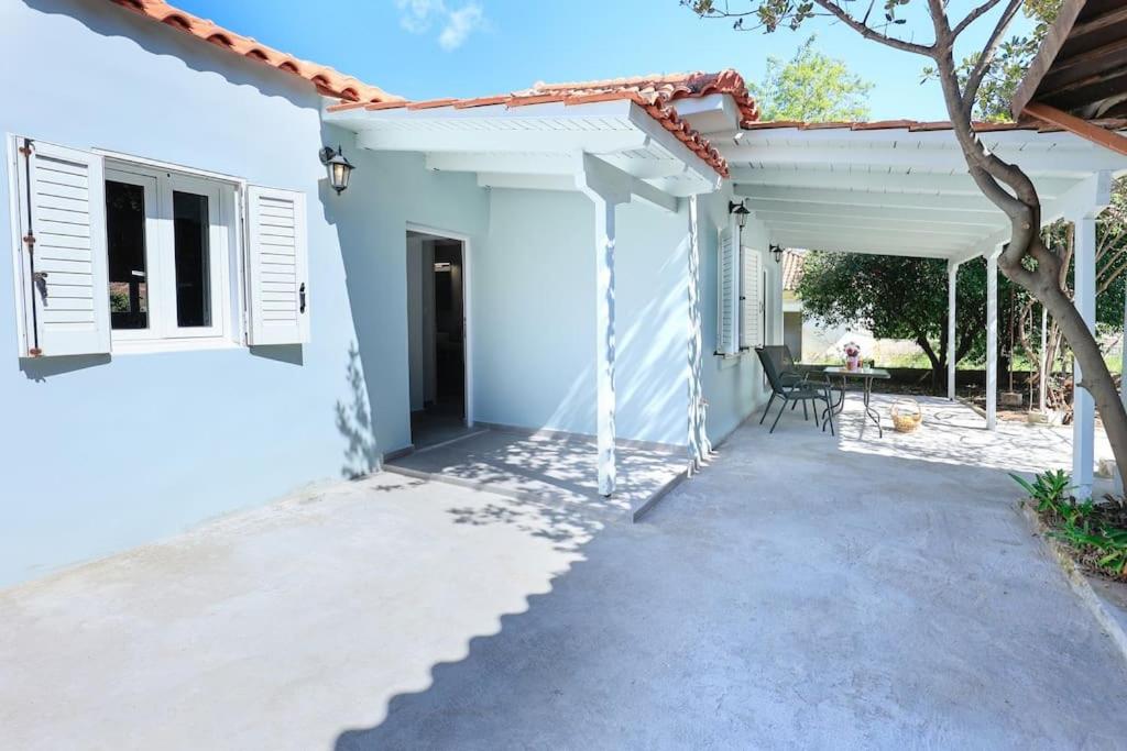 One-Bedroom House photo 2