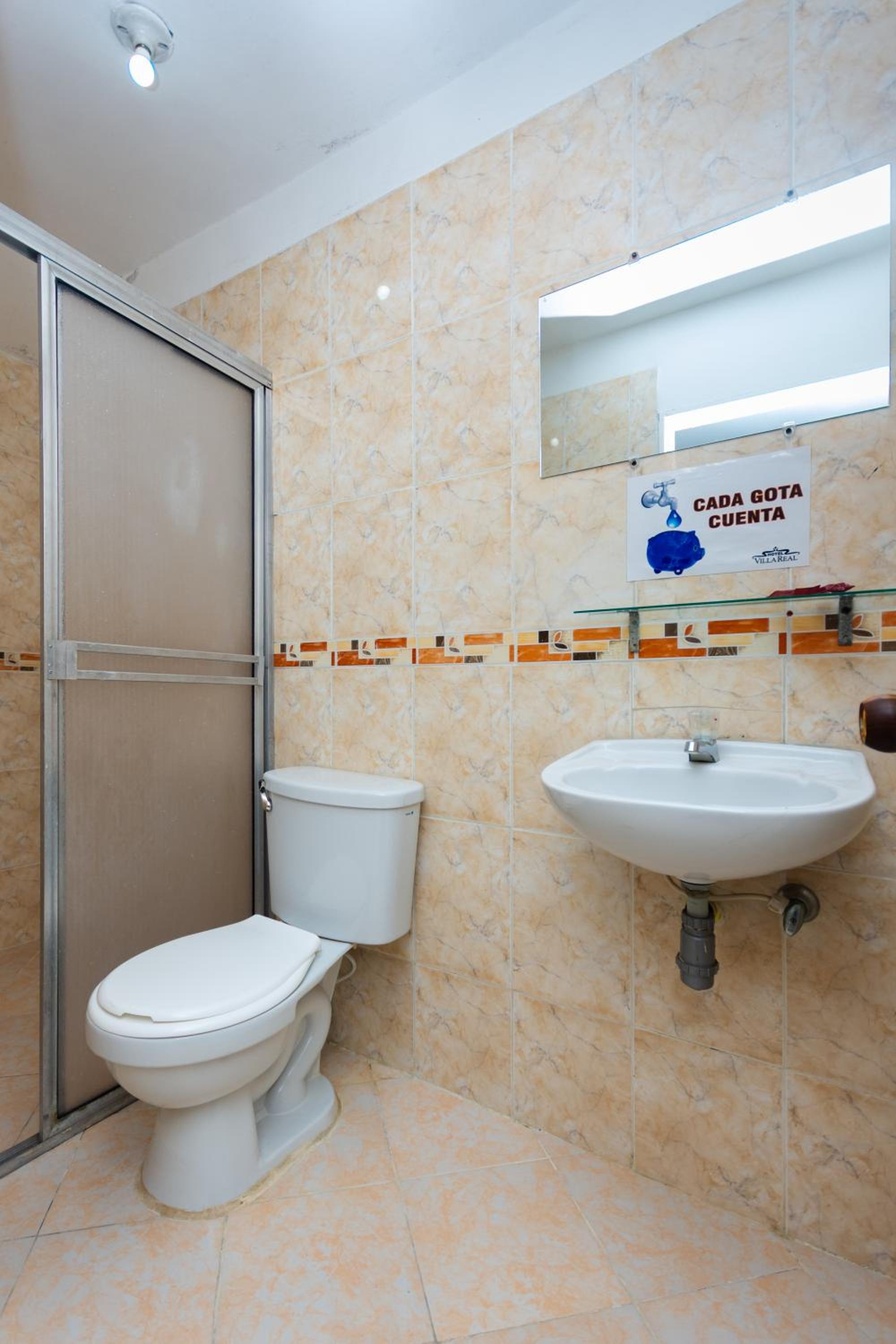 Standard Twin Room - Photo 4