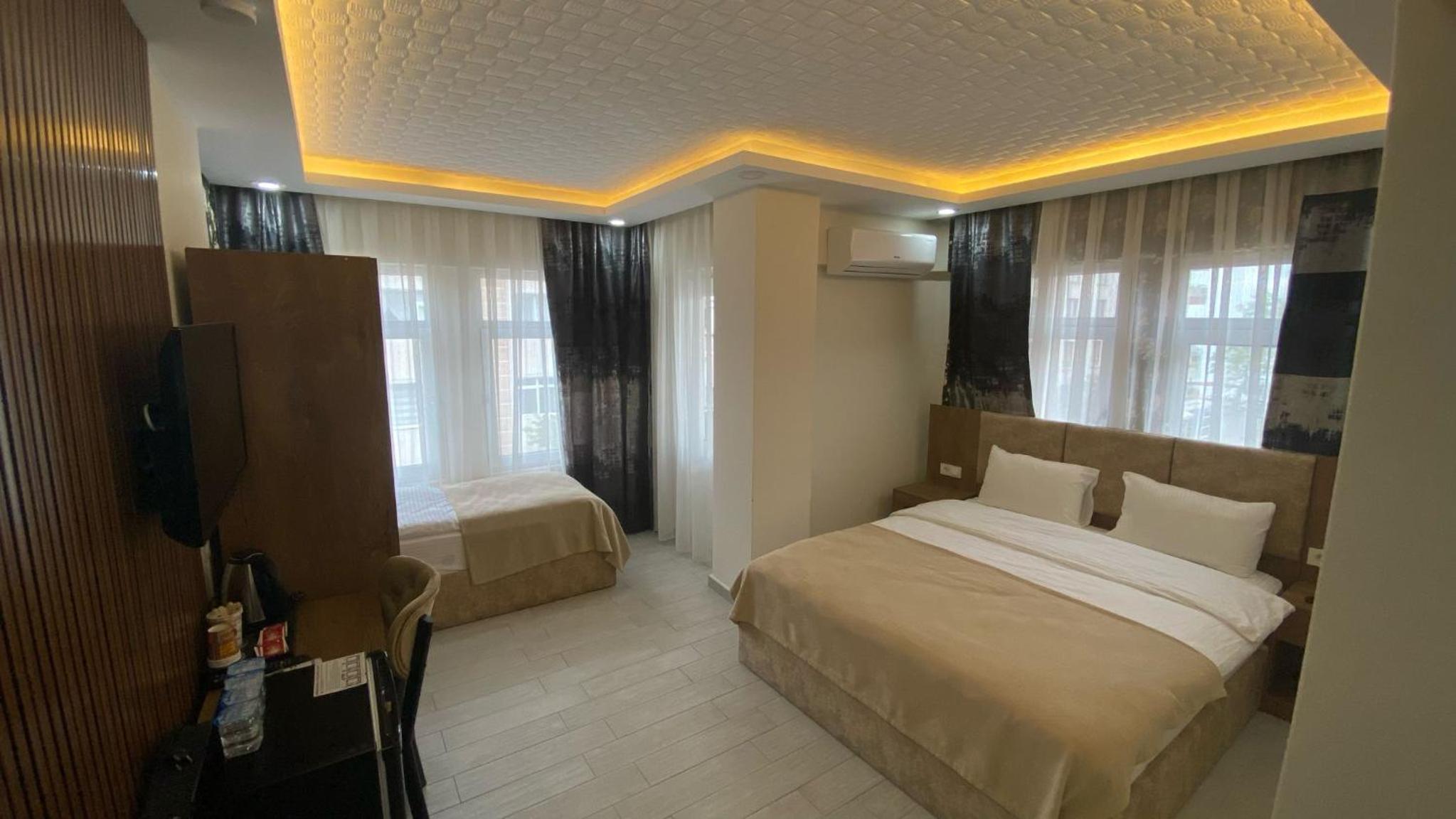 Classic Triple Room - Photo 1