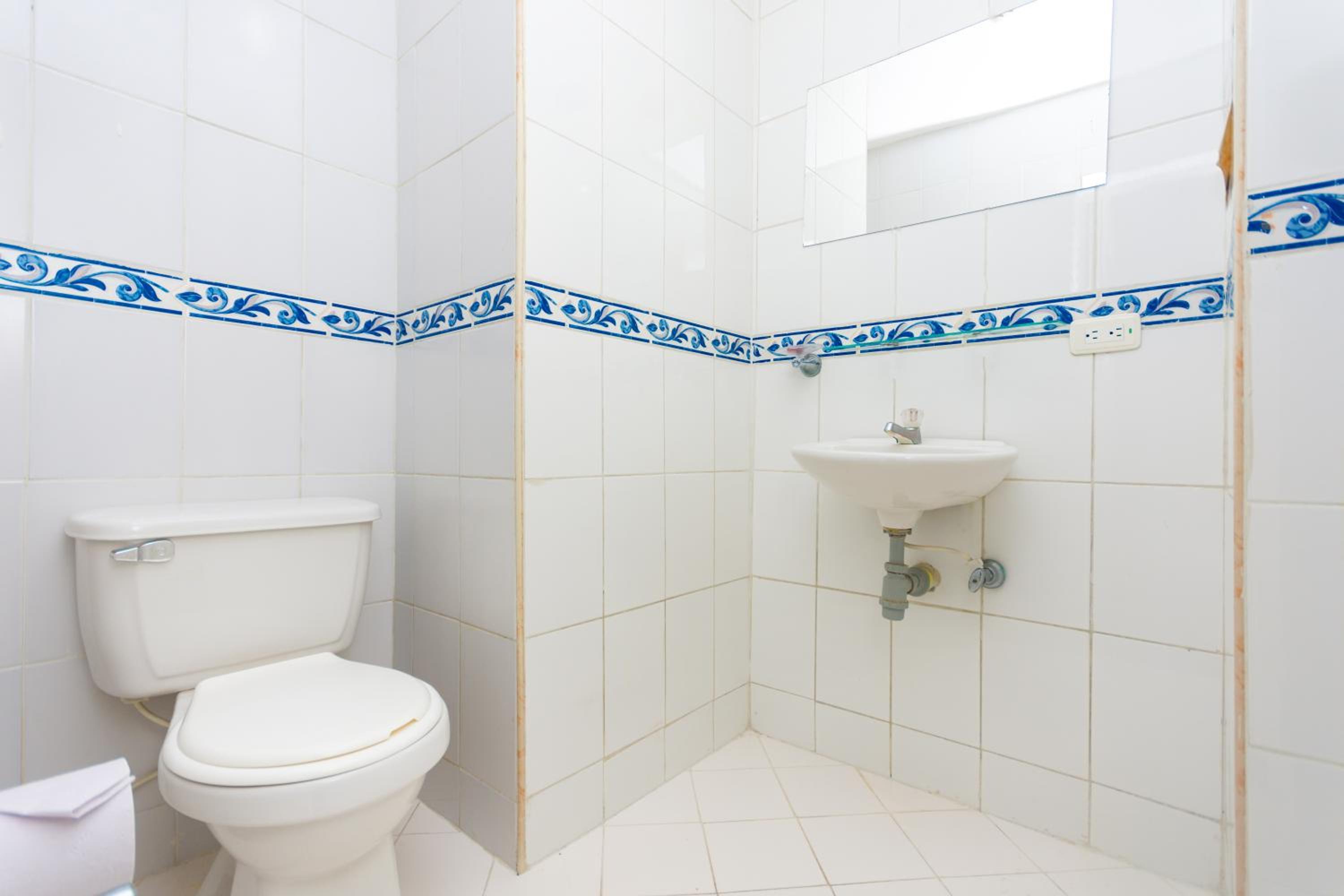 Standard Quadruple Room - Photo 3