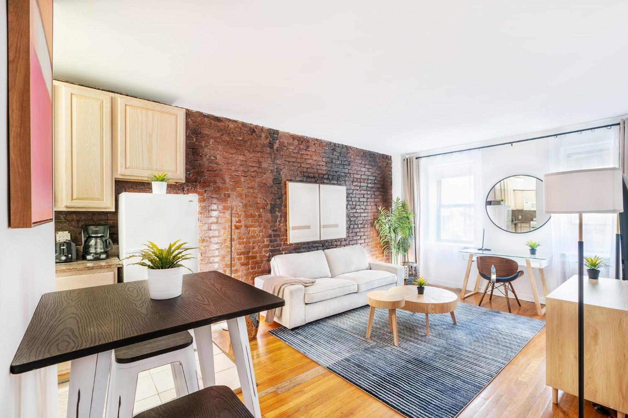 Apartment photo 2