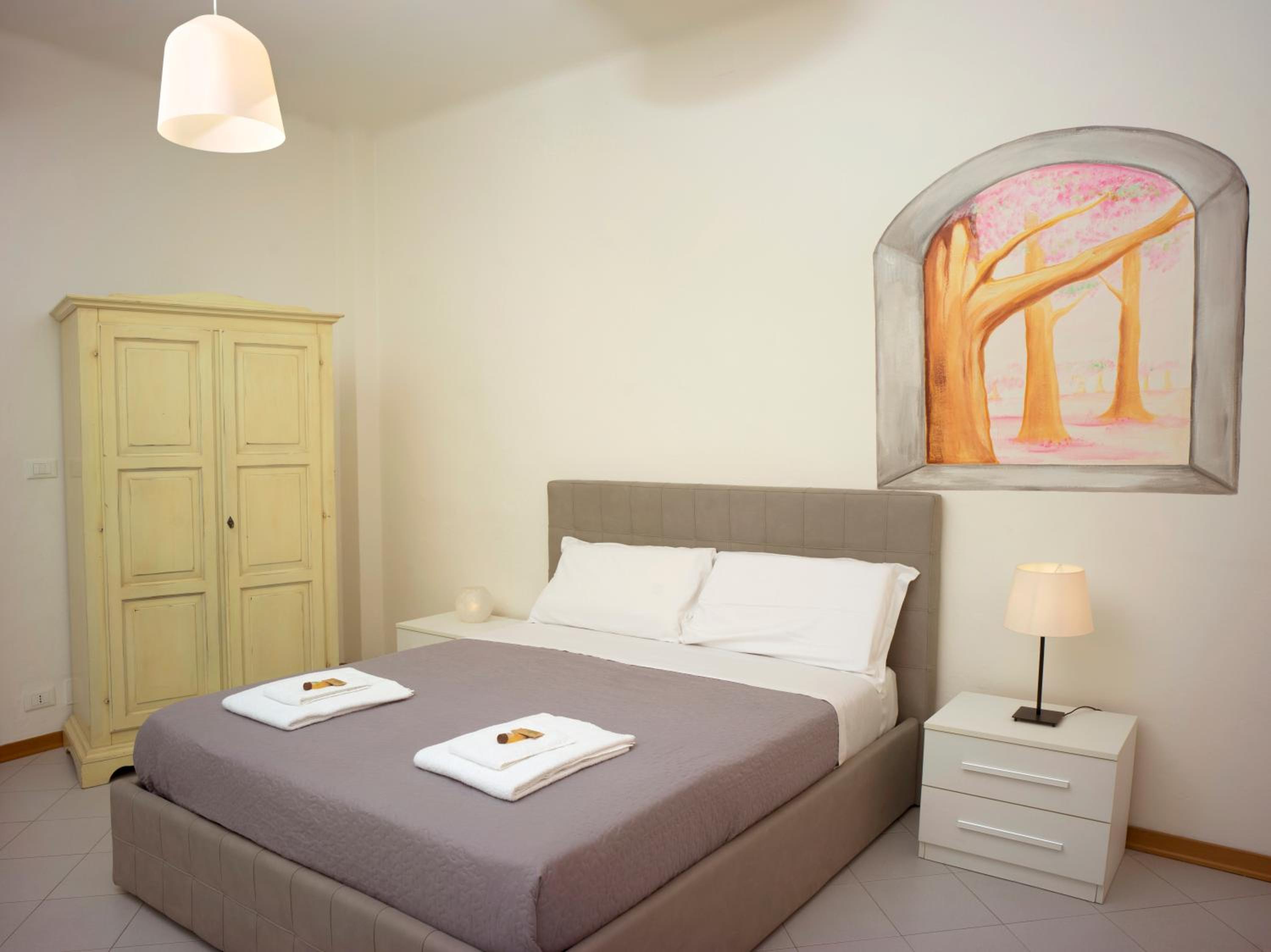 Triple Room With City View And Shared Bathroom