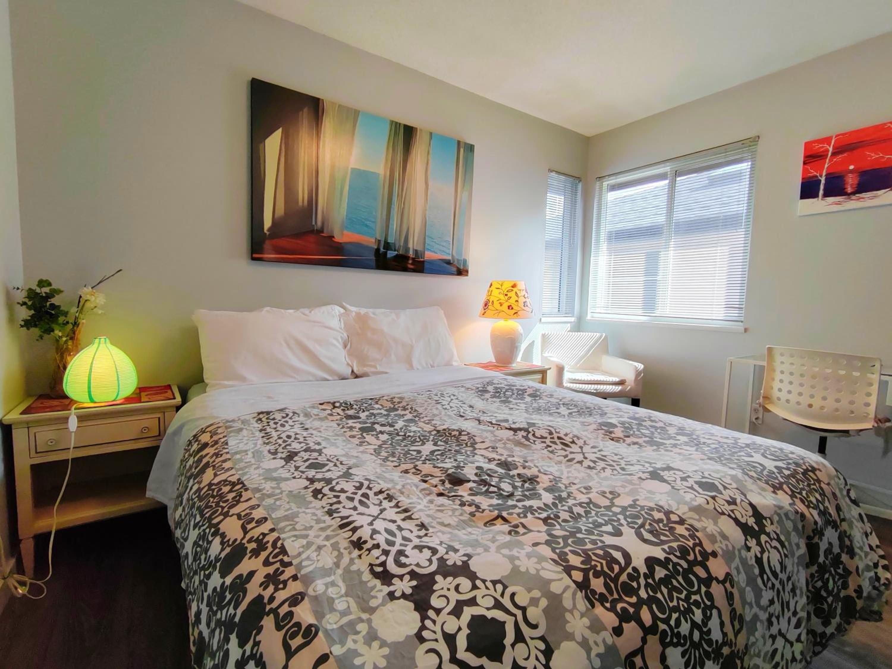 Queen Room photo 1