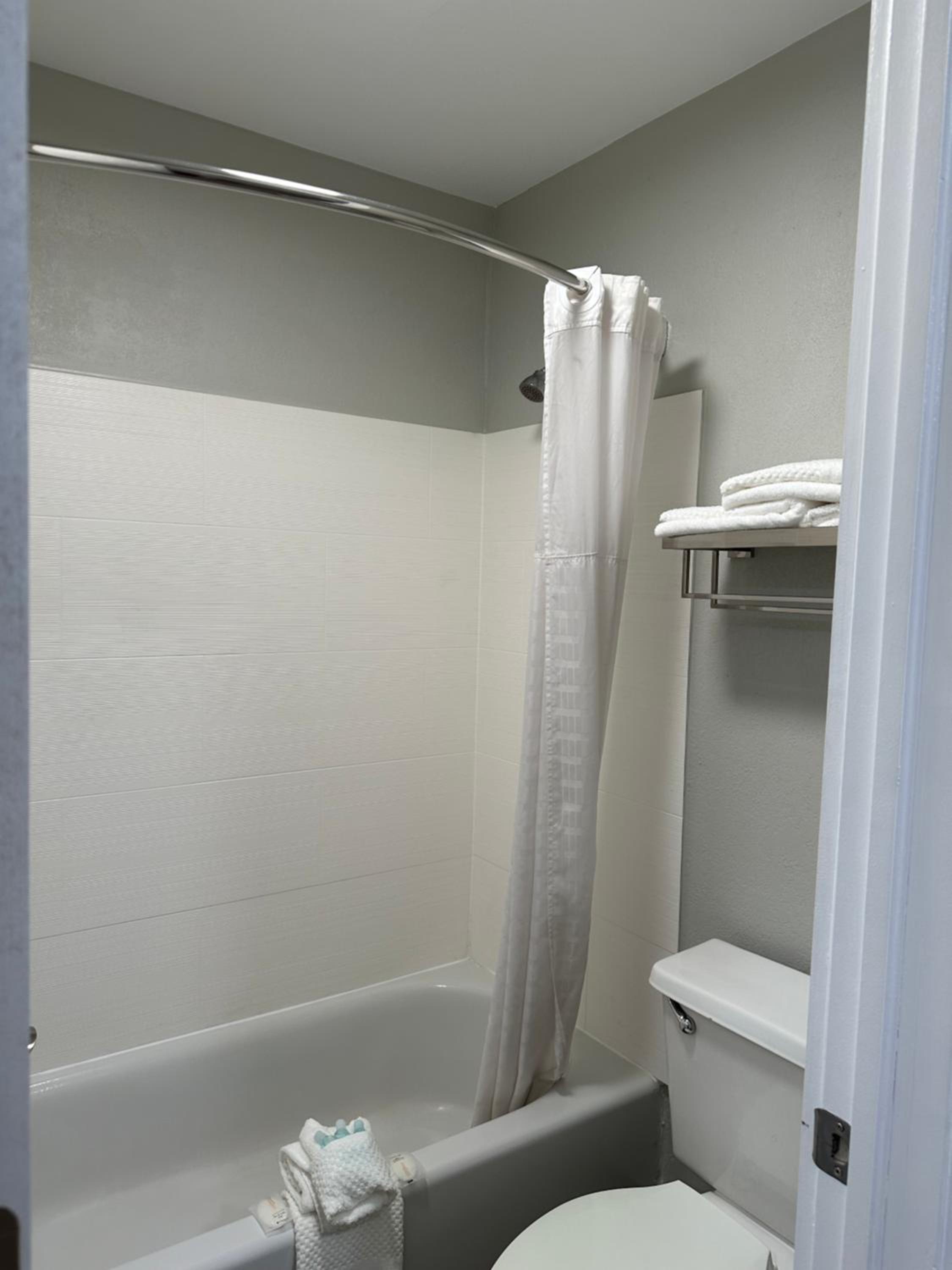 Deluxe  Suite. 2 King Beds and Sofa Bed, Top Floor/ Non Smoking - Photo 9