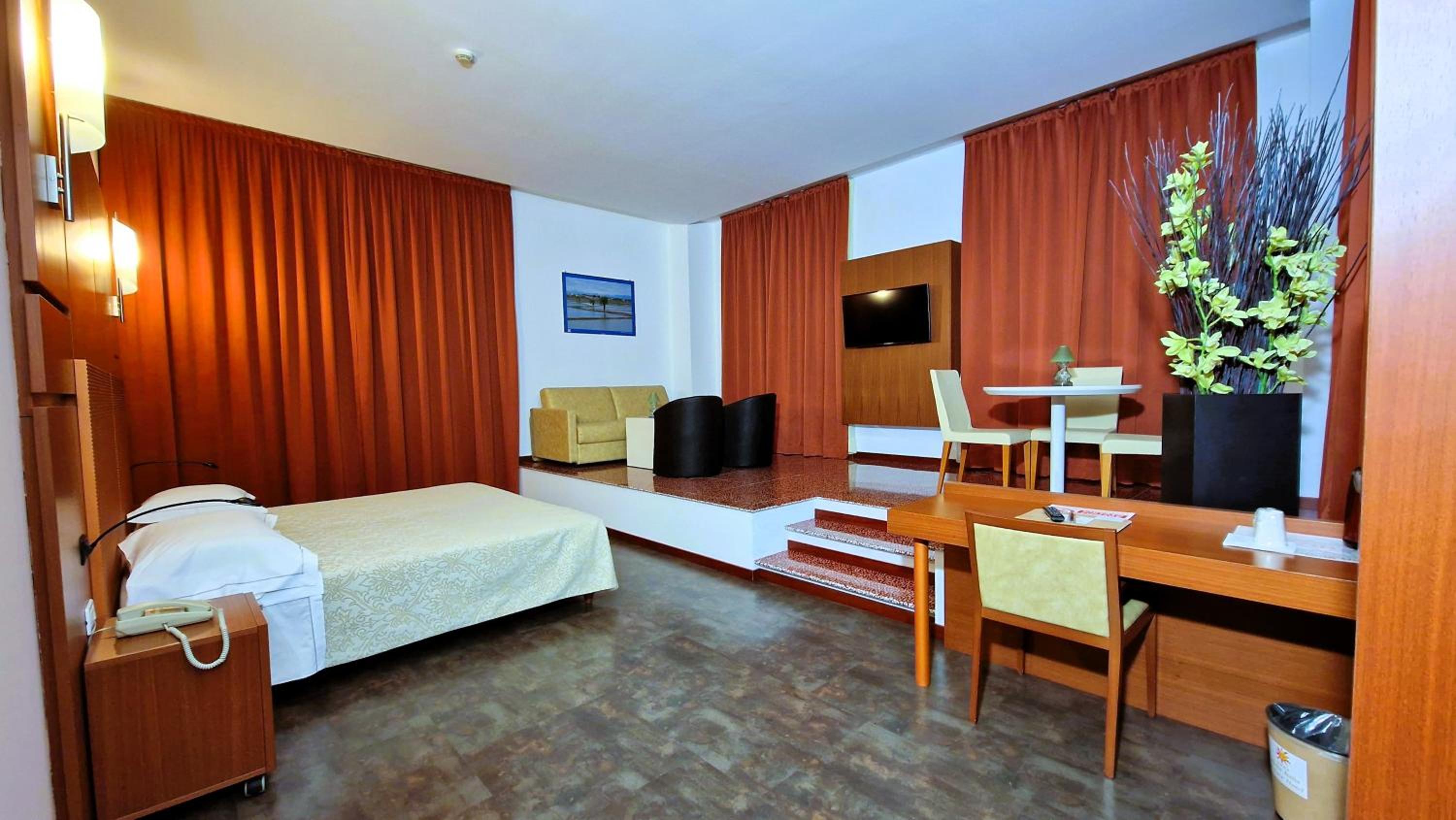 Suite photo 1