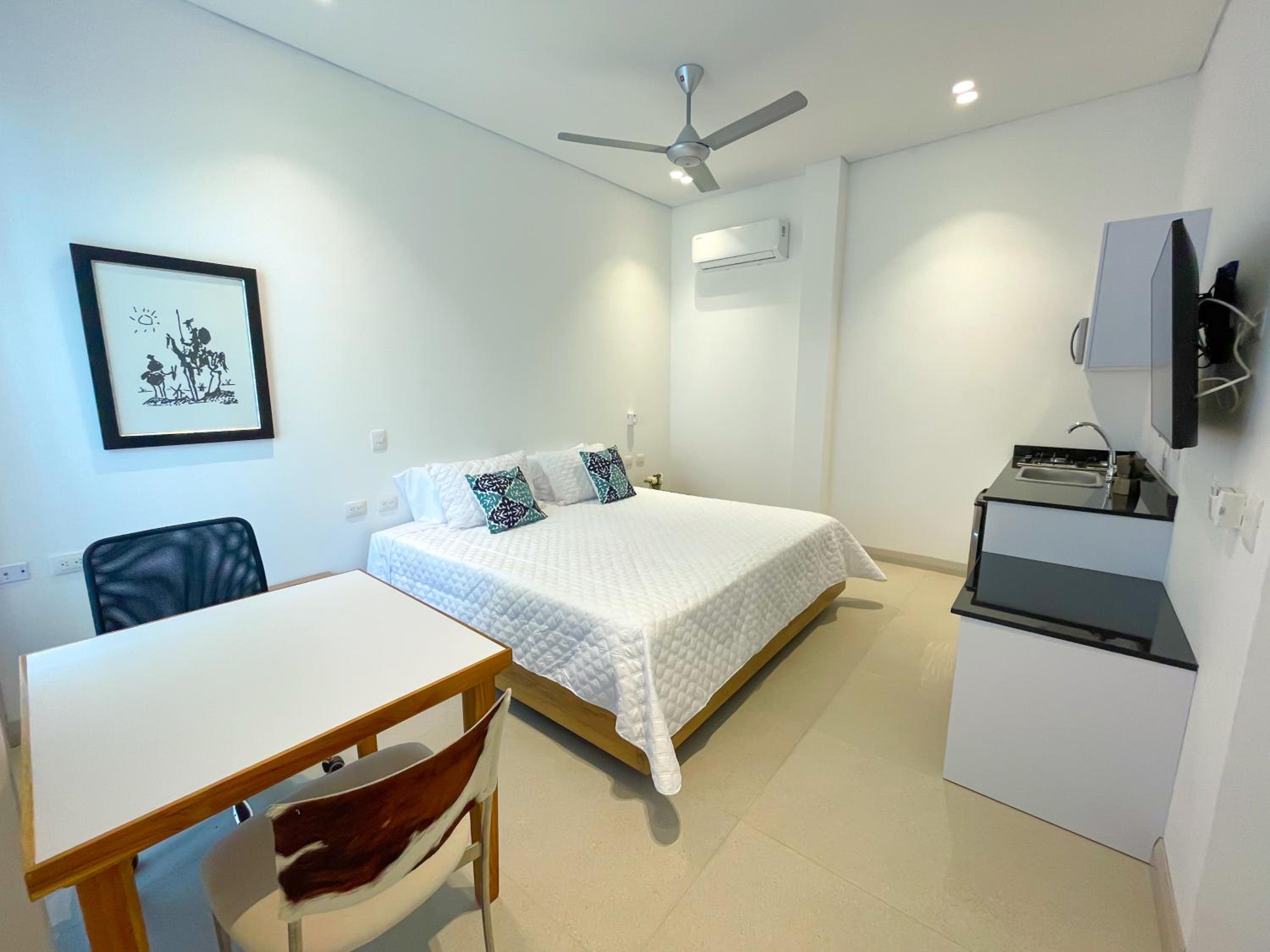 One-Bedroom Apartment photo 2