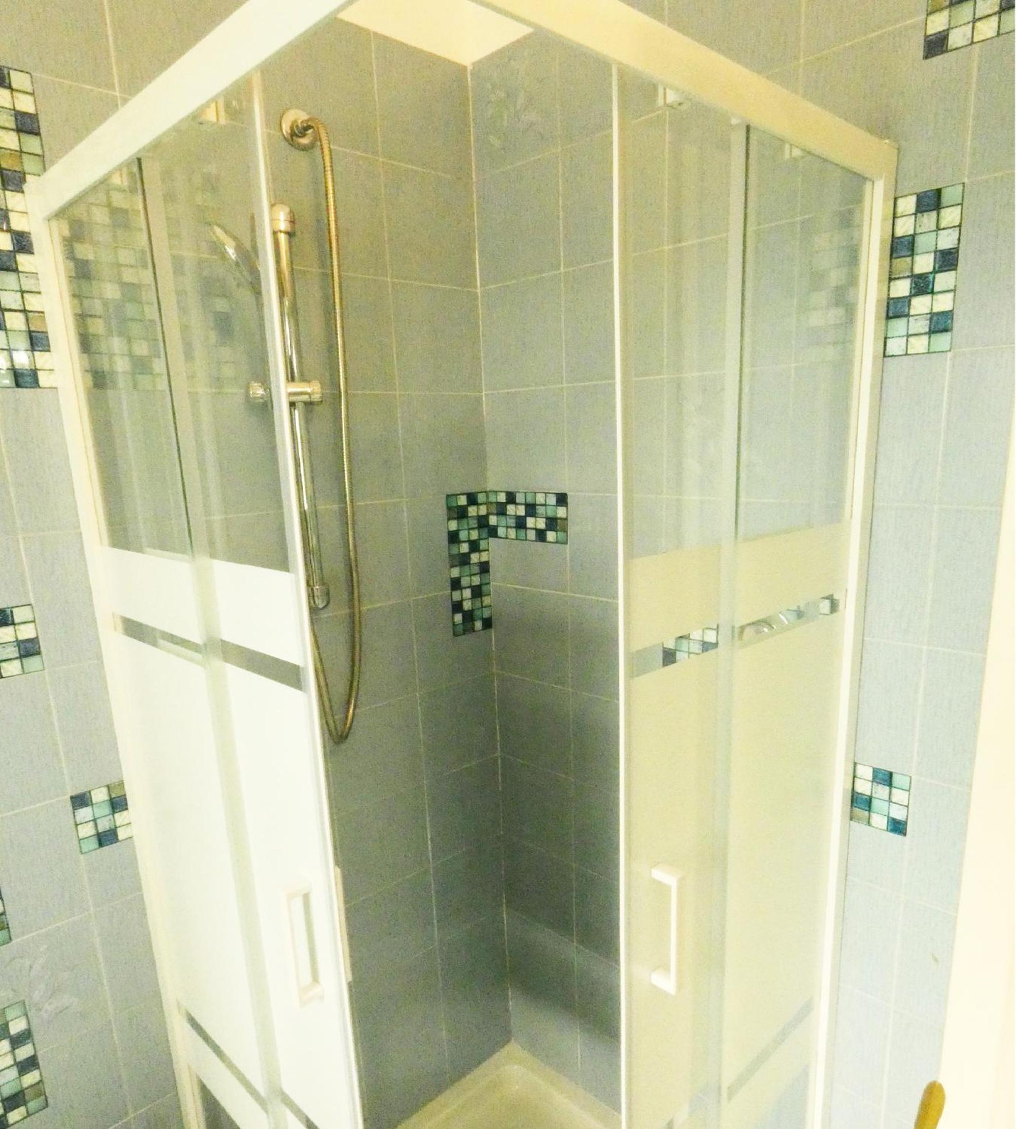 One-Bedroom Apartment with Lake View - Photo 11