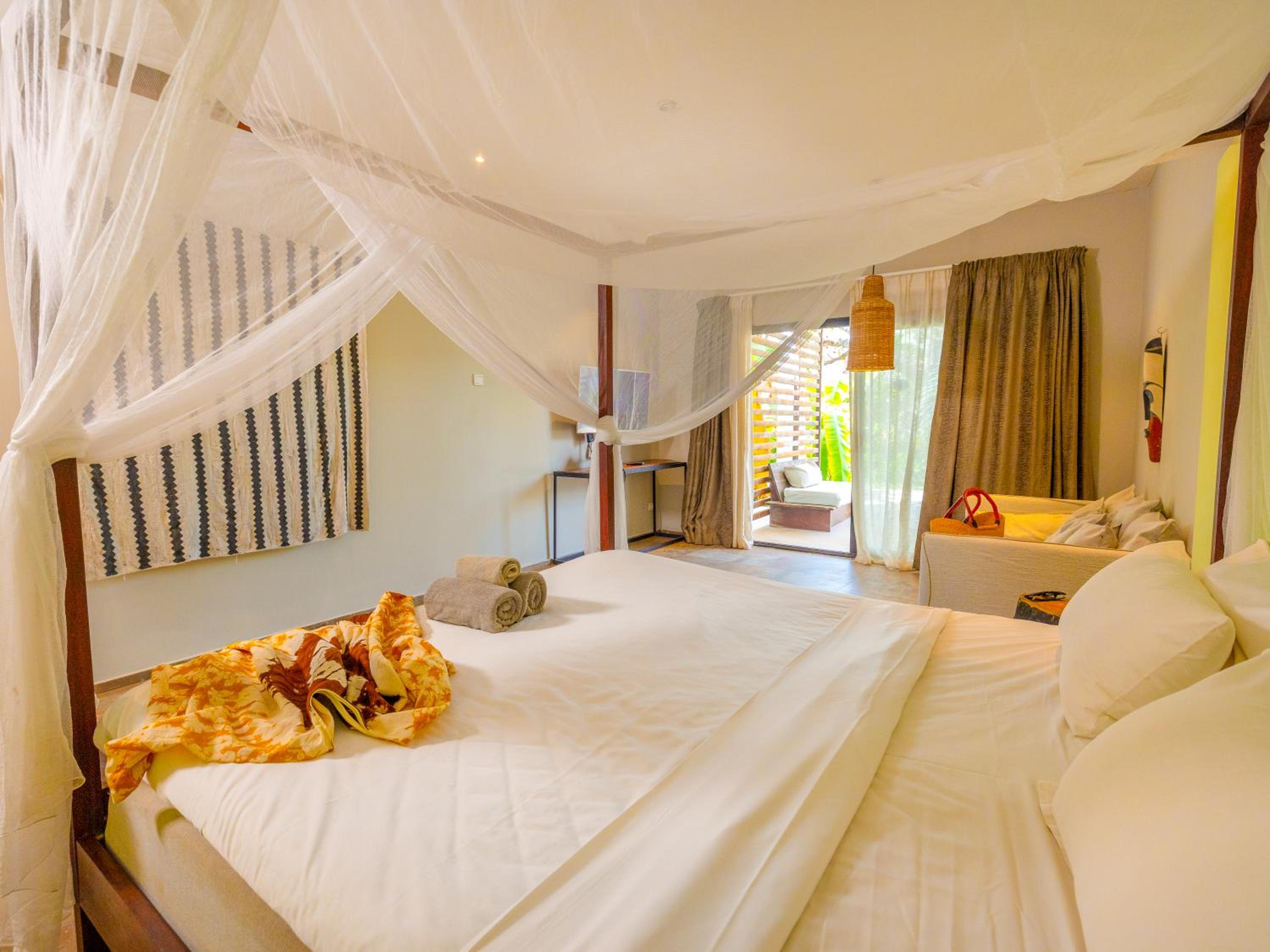 Double Room with Garden View - Photo 9
