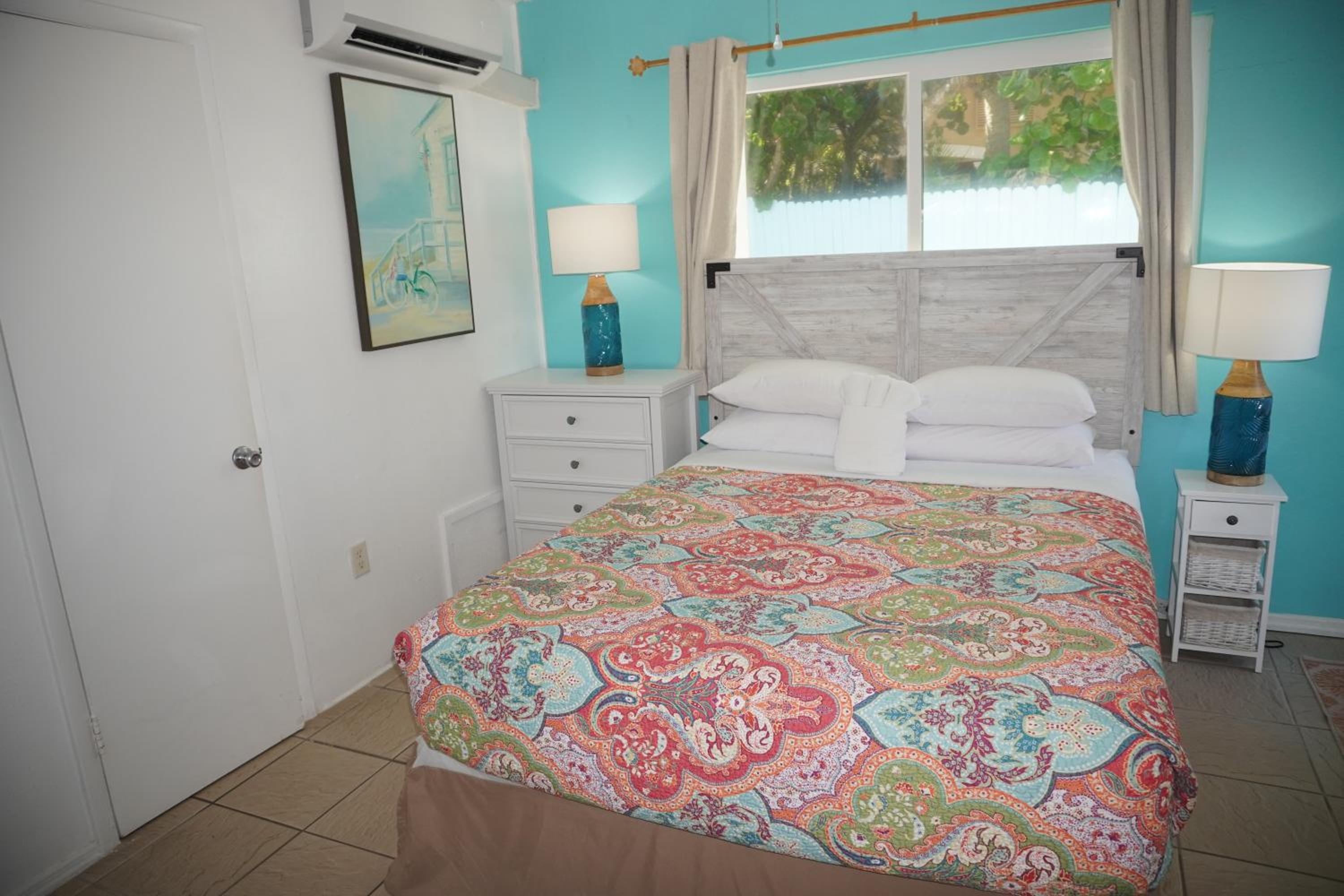Queen Room With Garden View - Non Smoking photo 1