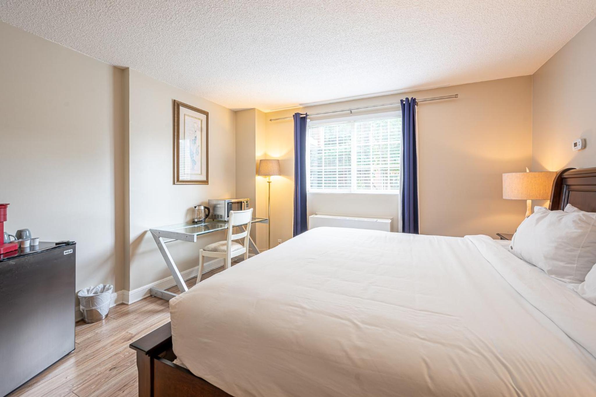 Deluxe King Room photo 3
