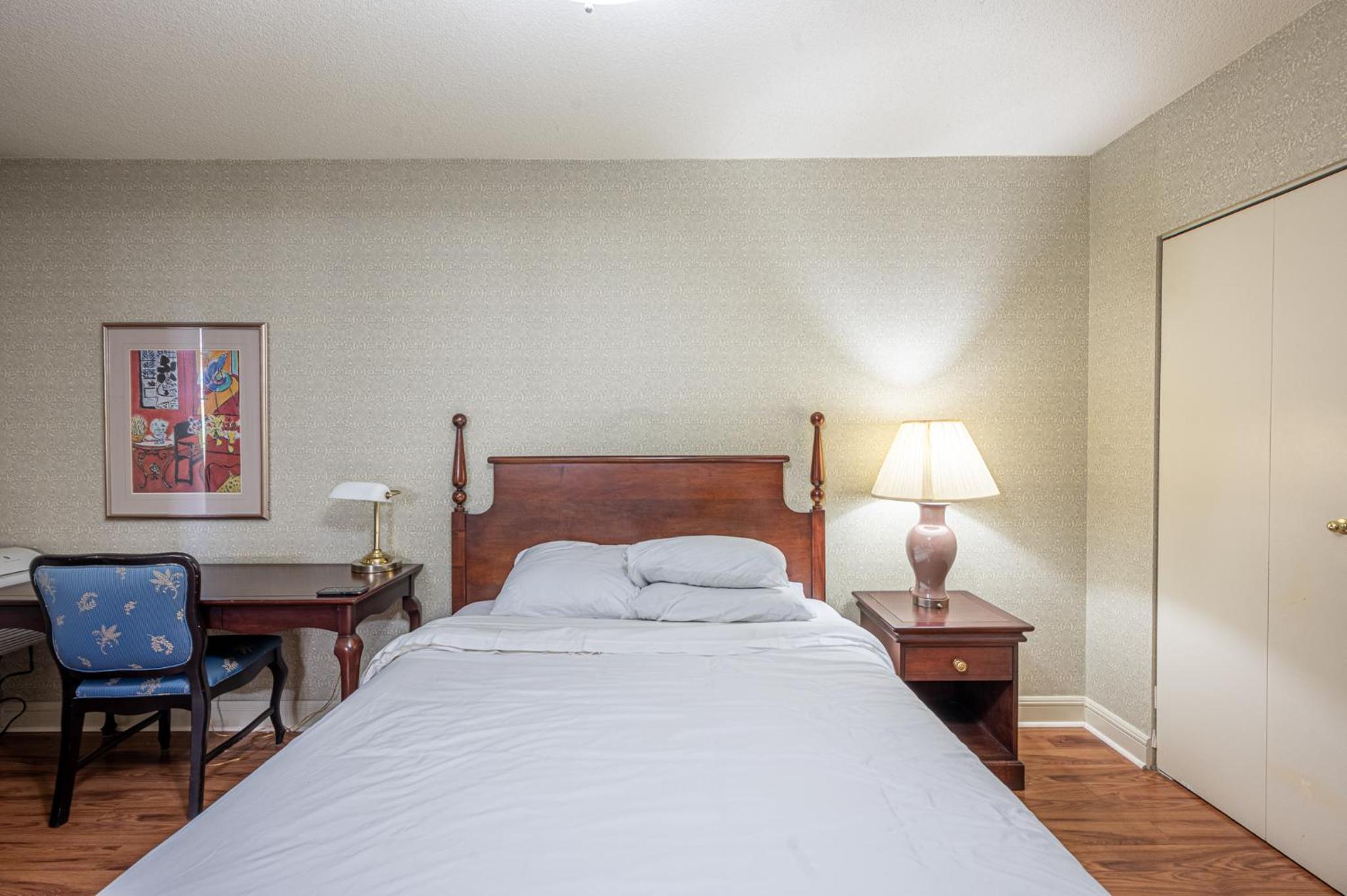 Budget Double Room photo 3