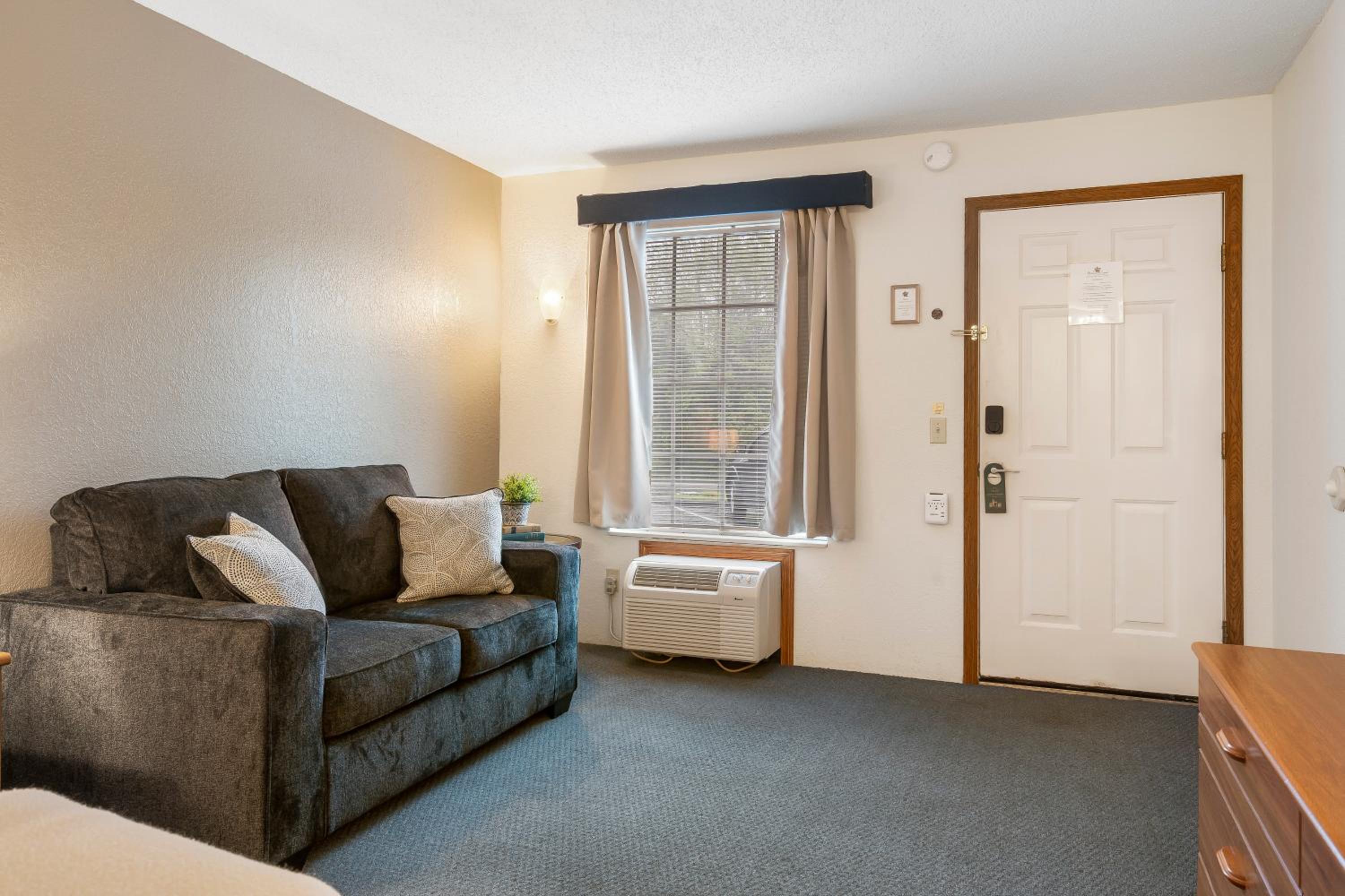 Executive King Room - Non-Smoking