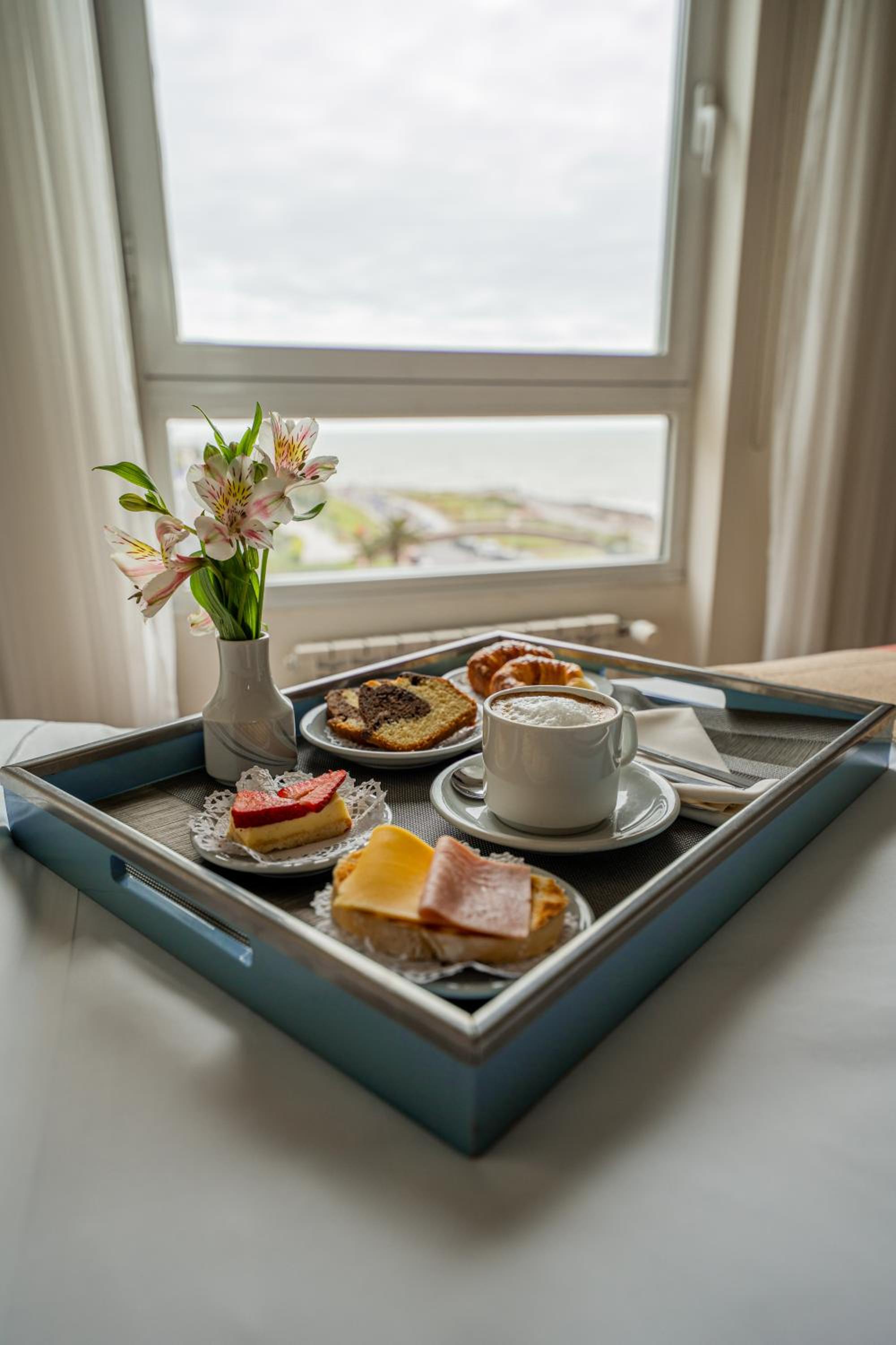 Double Room with Sea View photo 2
