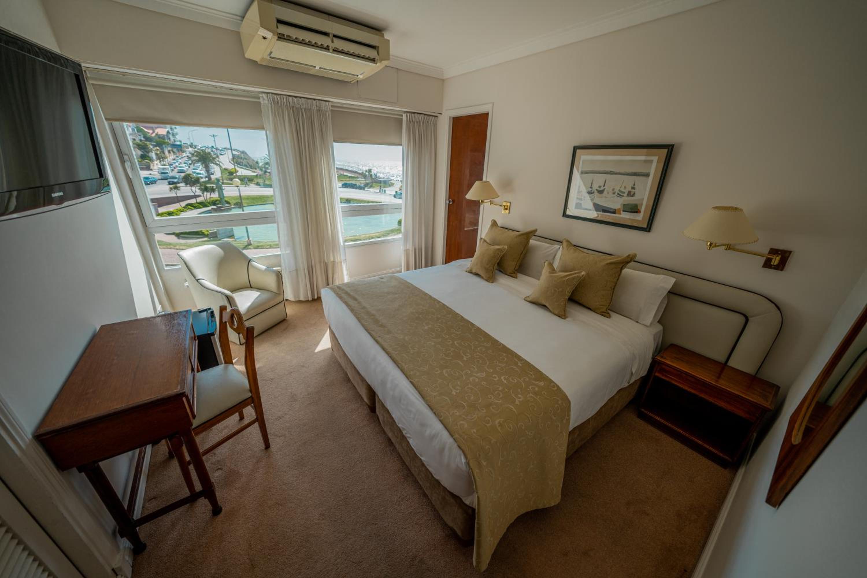 Double Room with Sea View photo 3