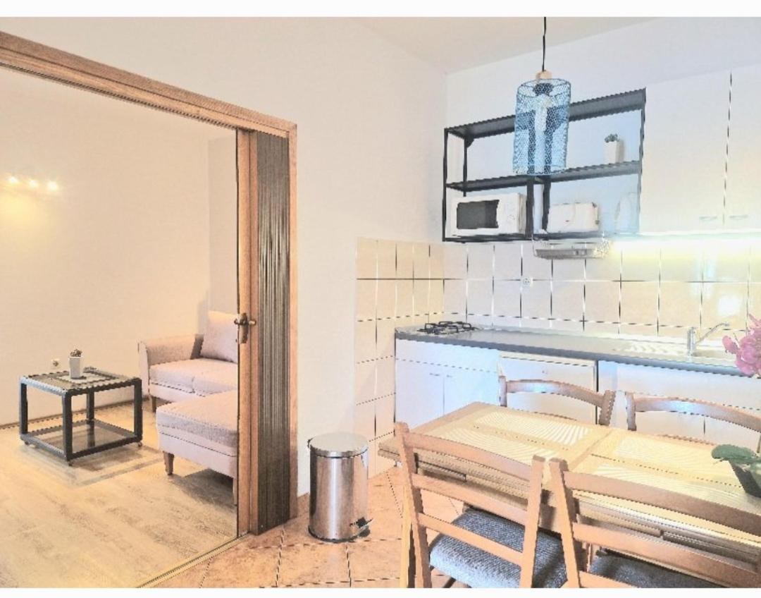 One-Bedroom Apartment with Balcony and Partial Sea View - Photo 9