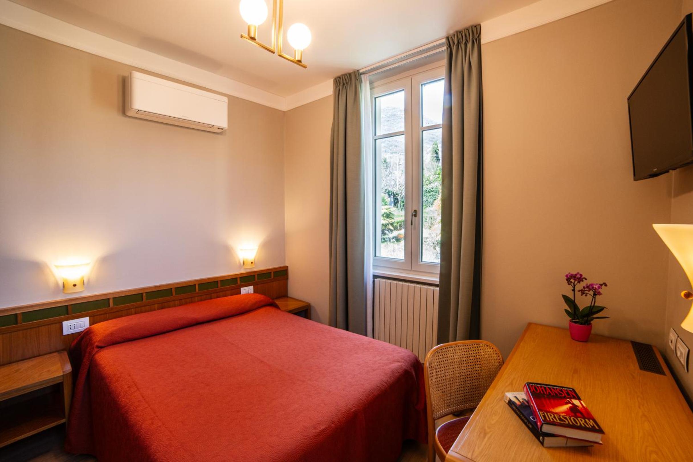 Single Room With Mountain View