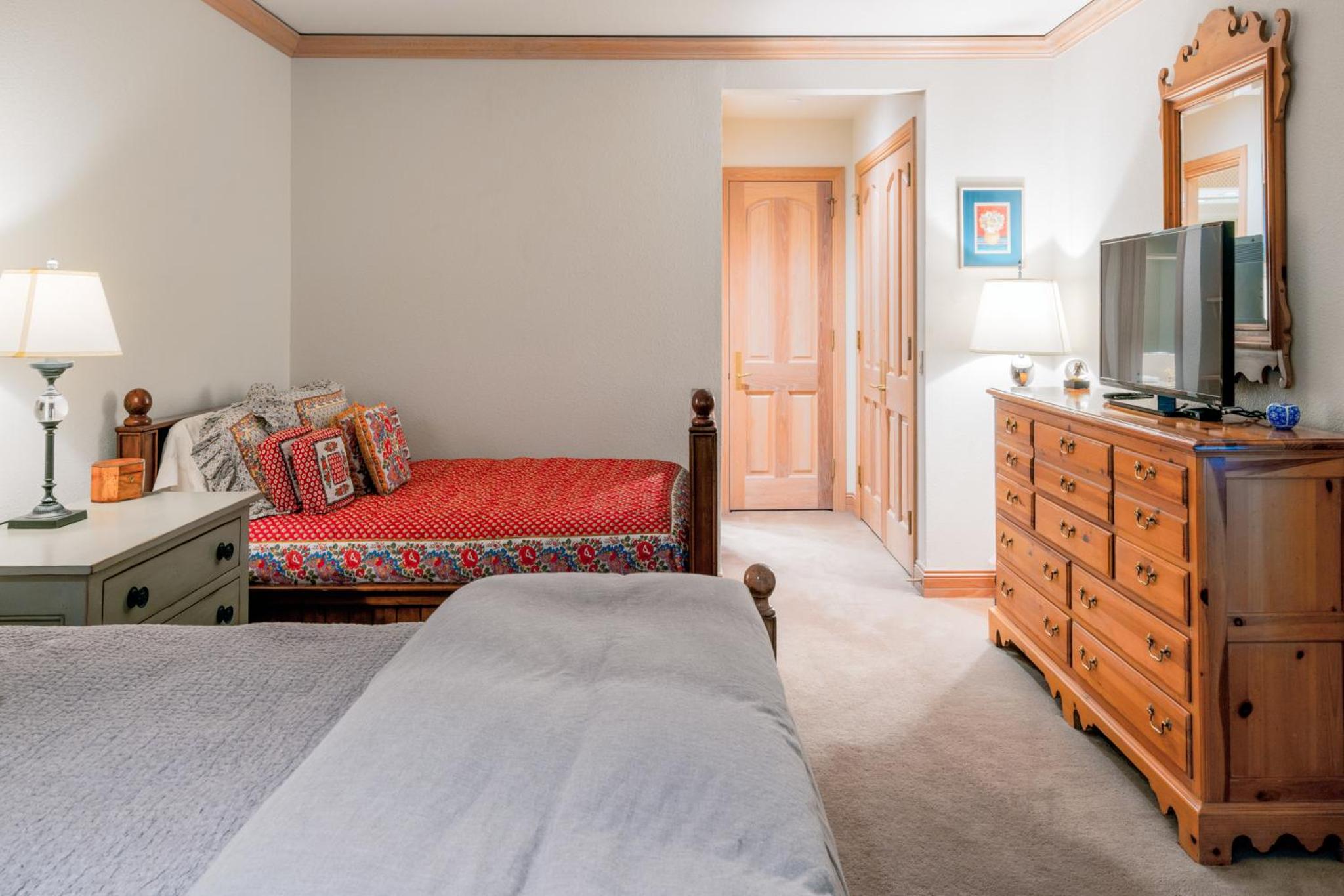 3-Bedroom Basic Residence photo 2