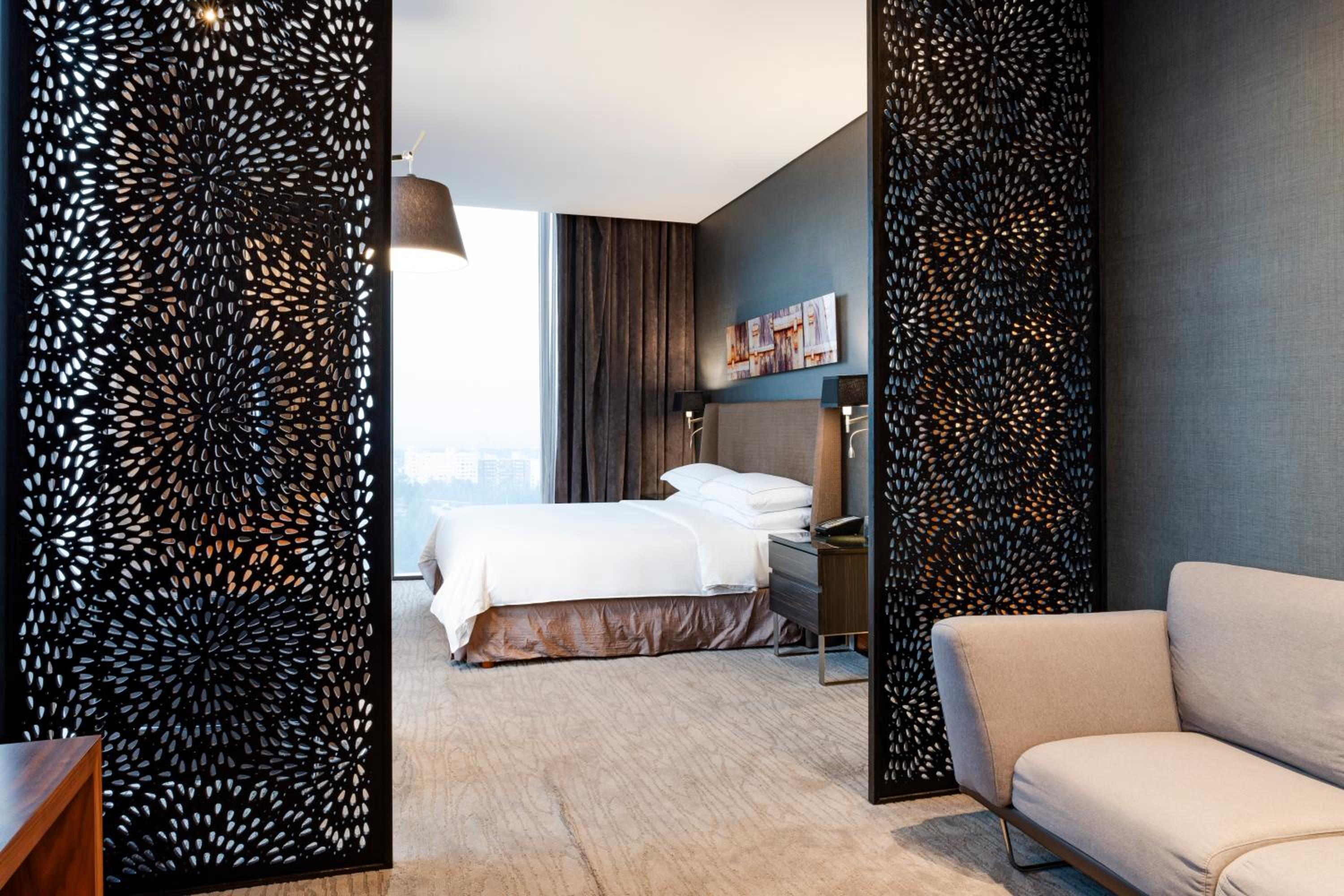 Junior King Suite with Seating Area