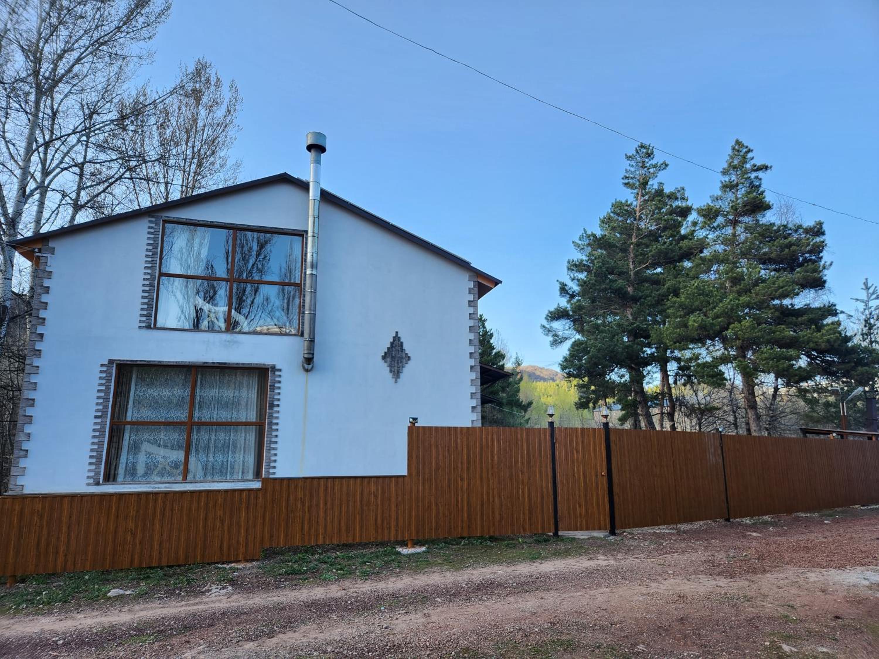 Two-Bedroom House photo 2
