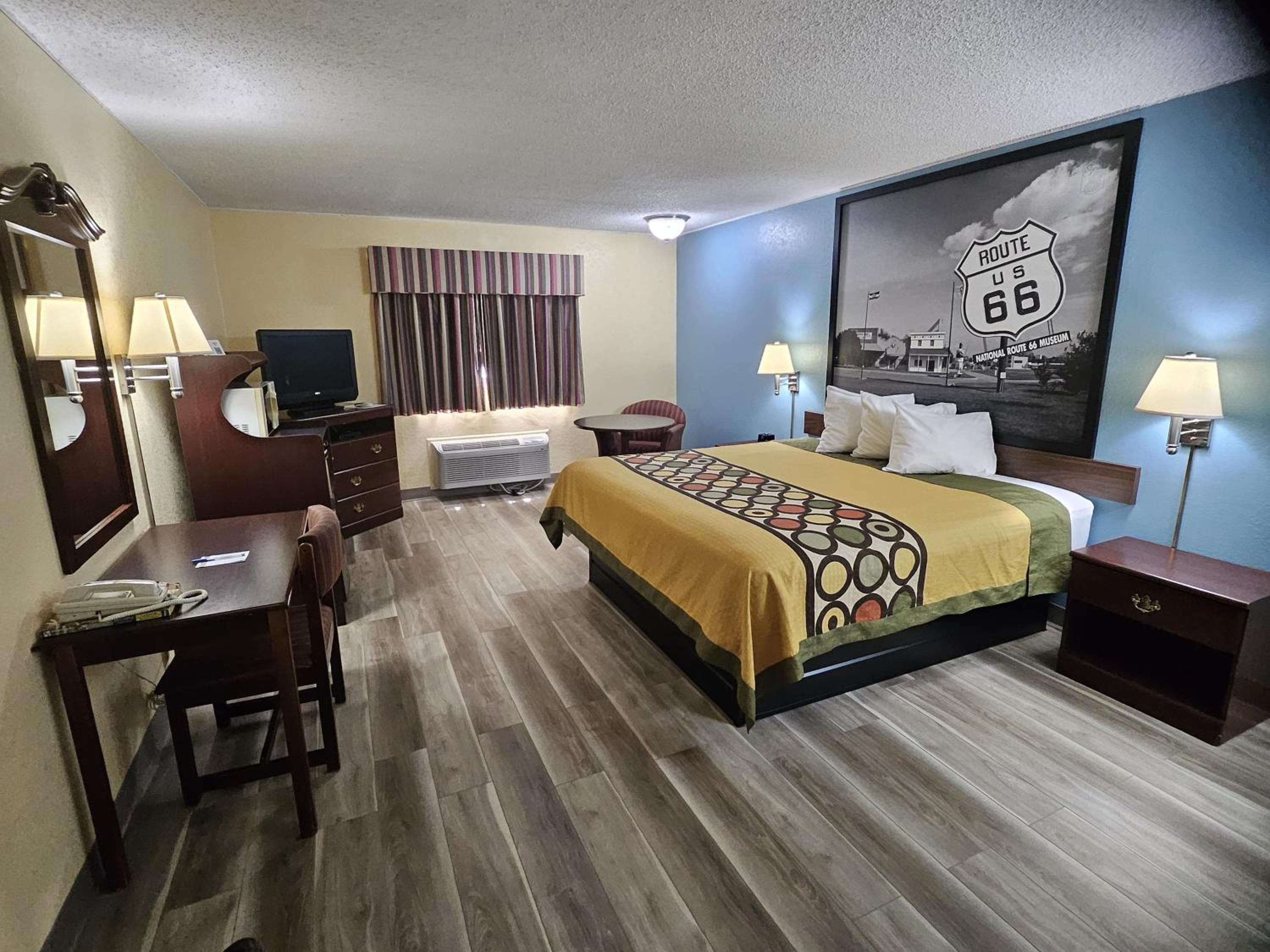 King Room- Non-Smoking - Photo 1