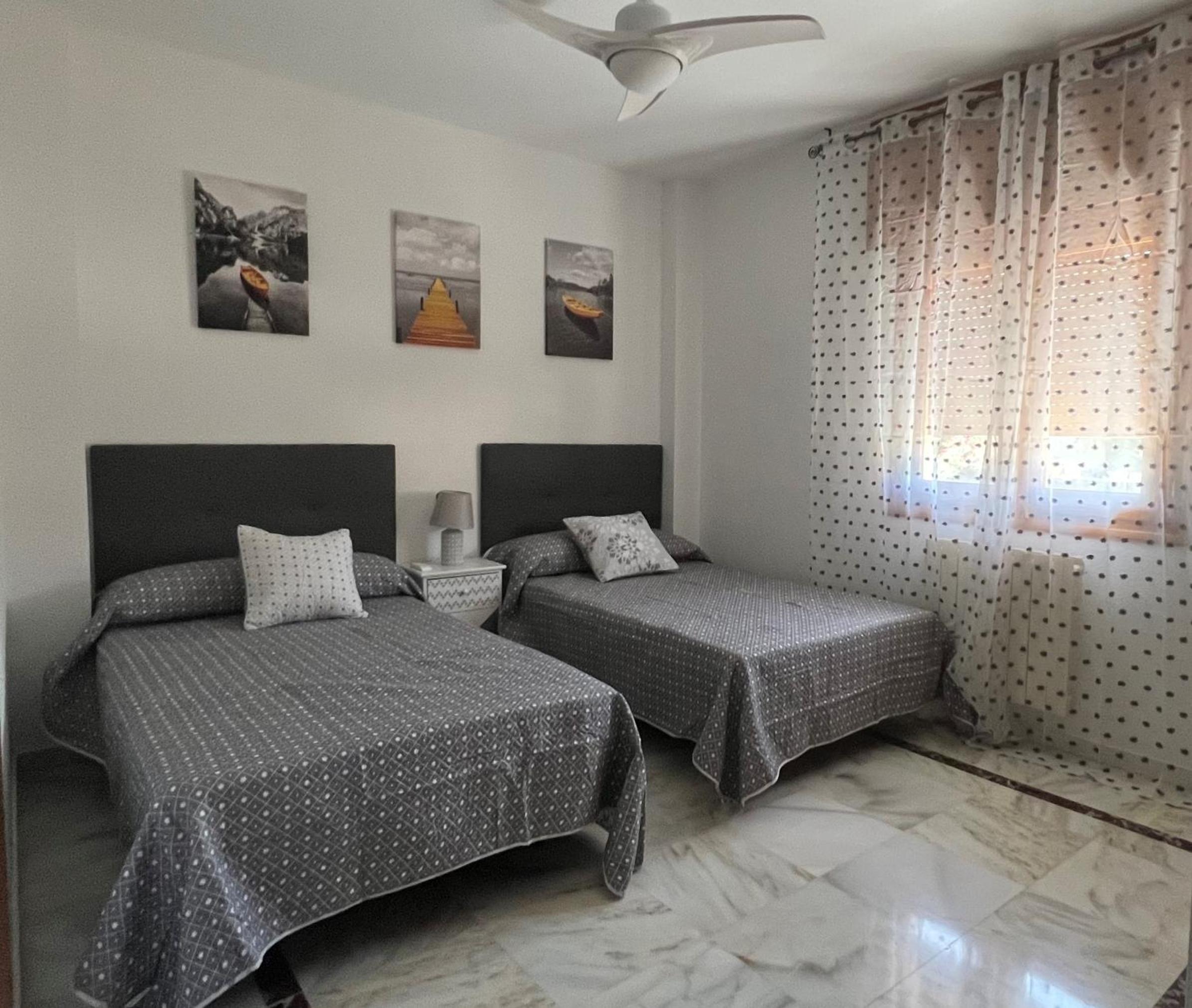 Casa de cuatro habitaciones