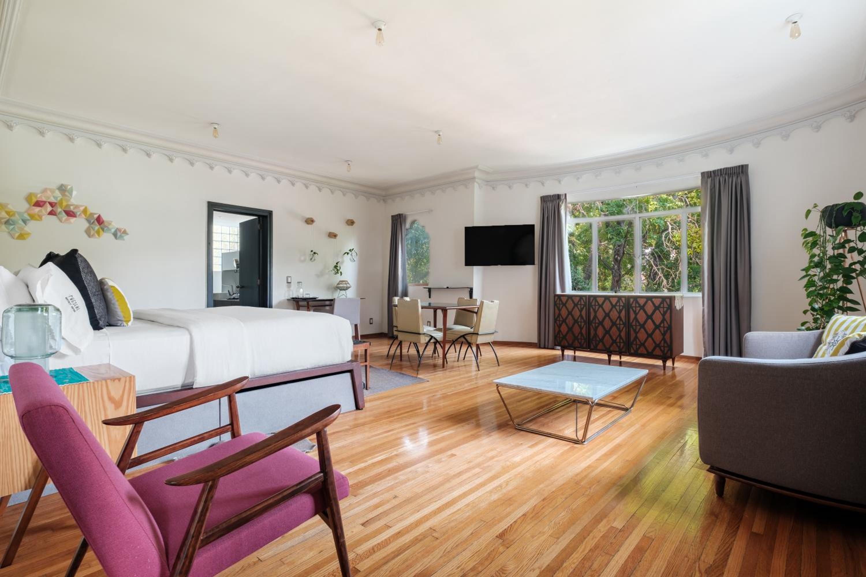 Master Executive Suite