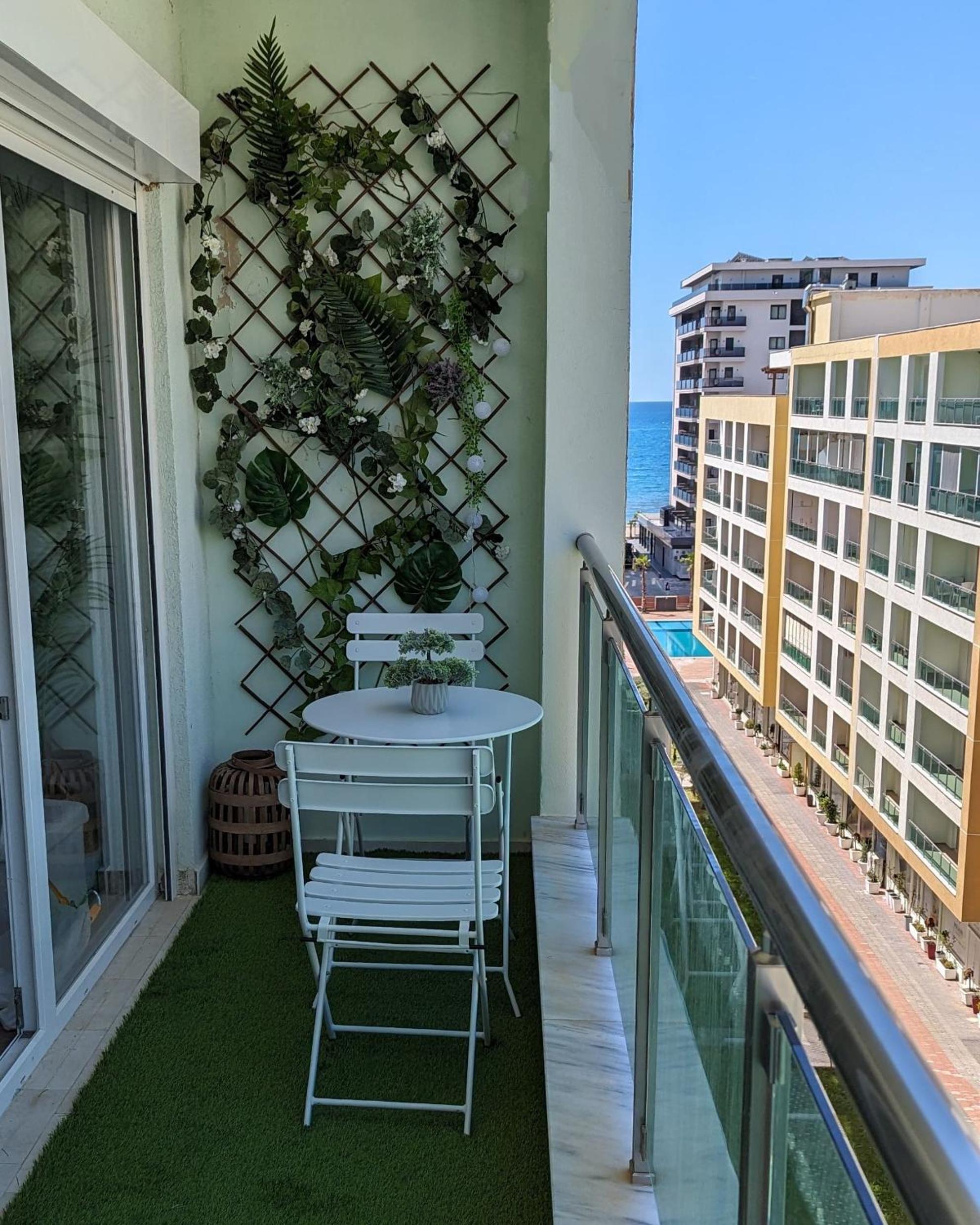 One-Bedroom Apartment With View