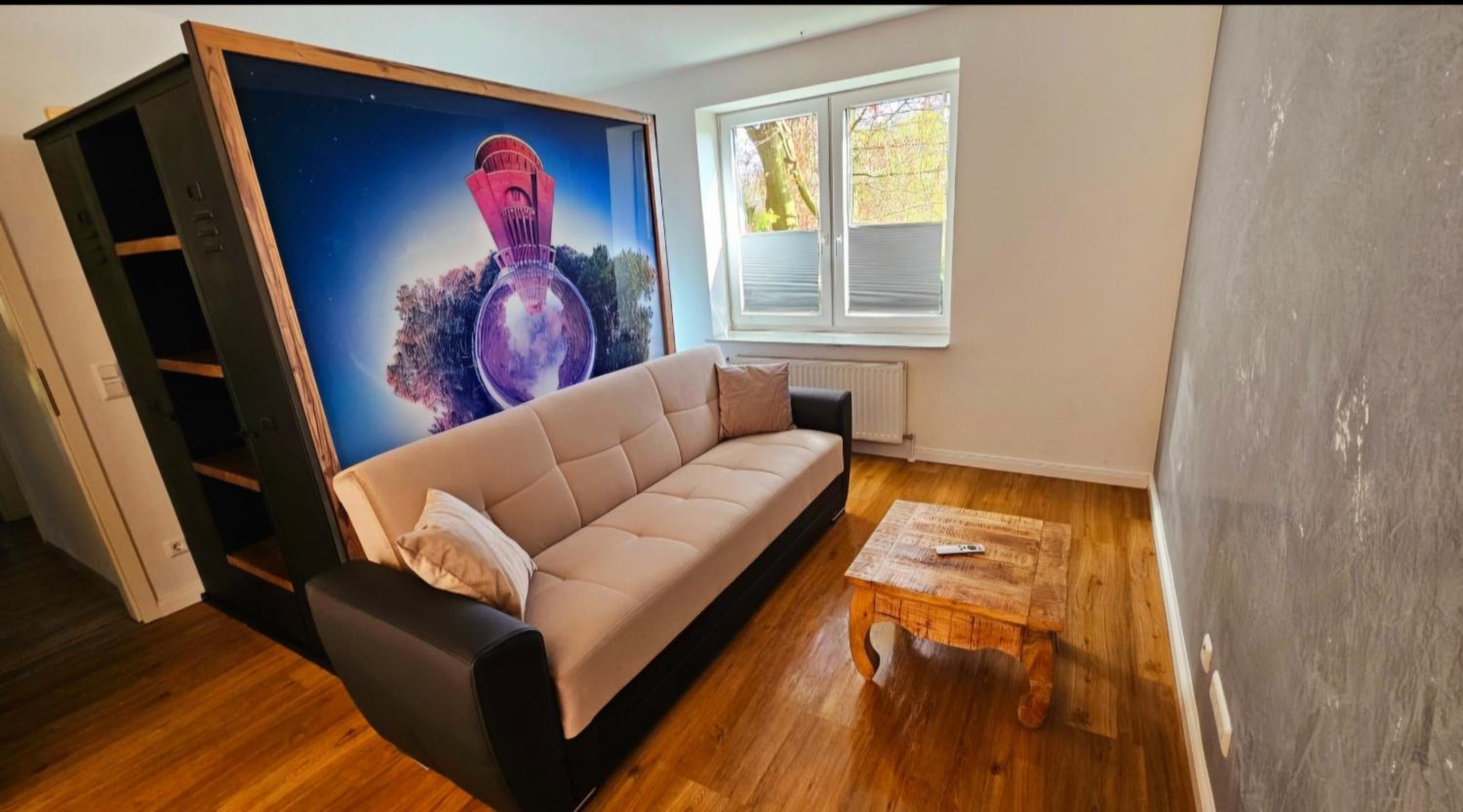 One-Bedroom Apartment photo 1