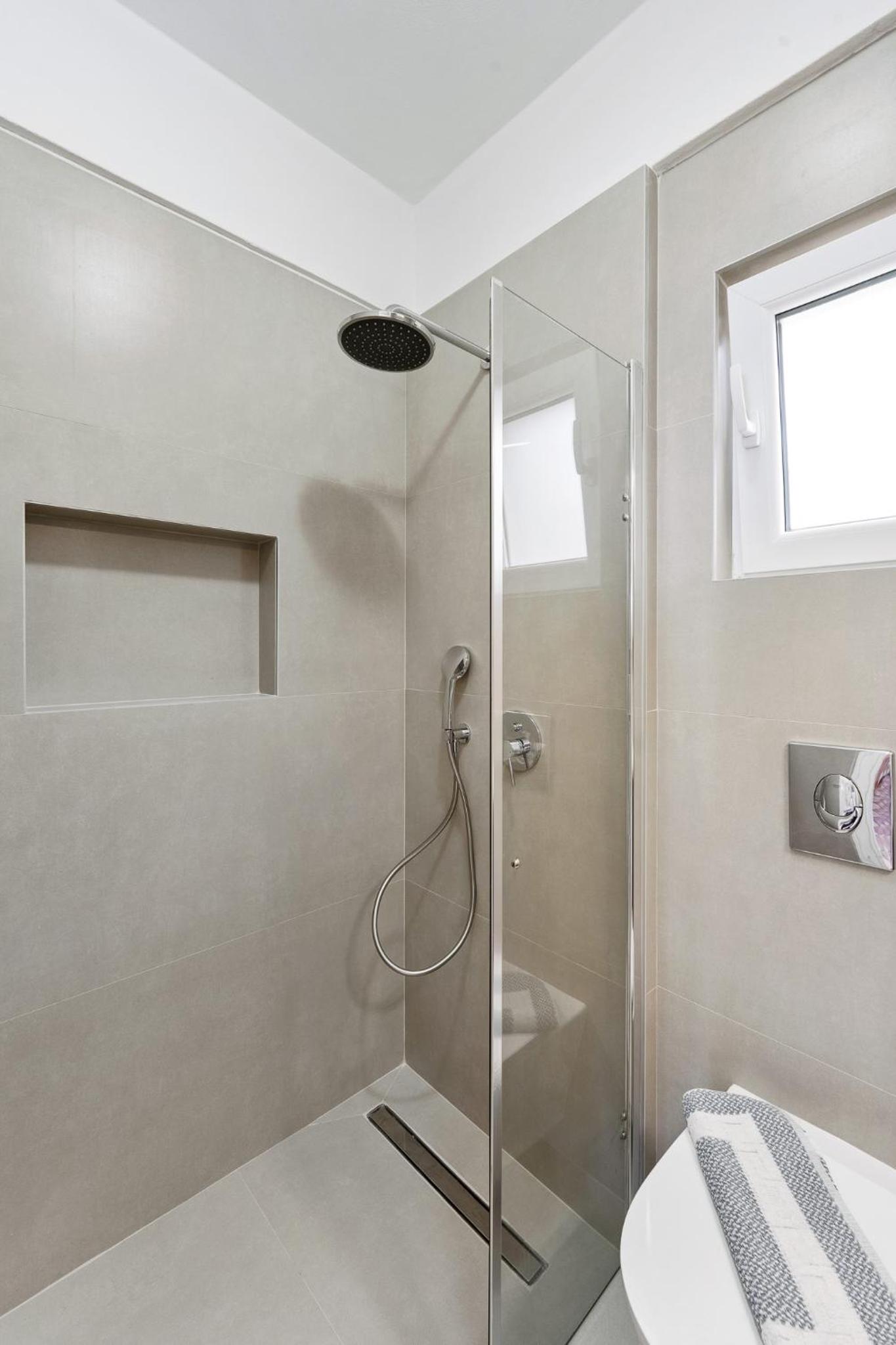Two-Bedroom Apartment - Photo 2