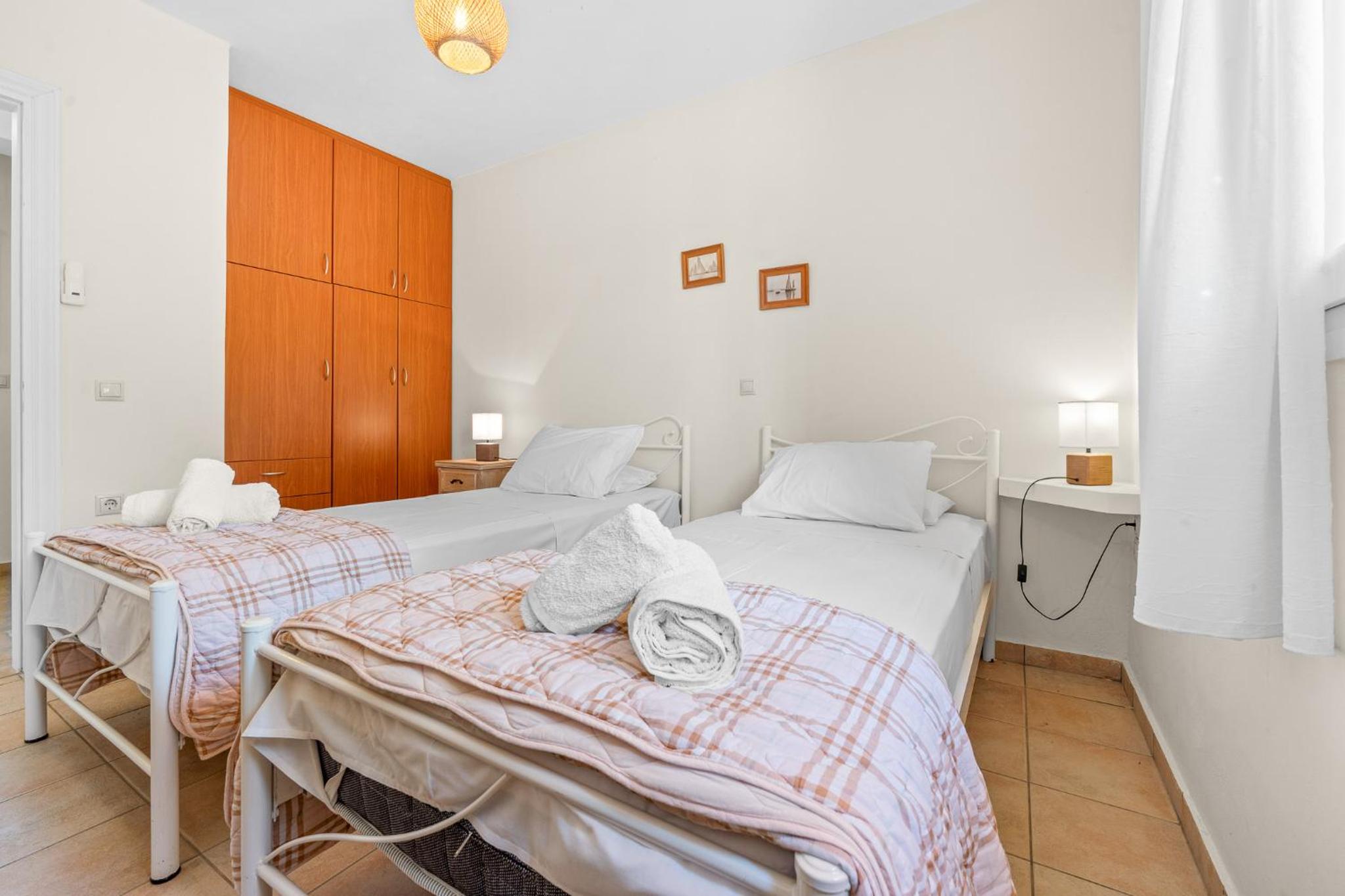 Superior One-Bedroom Apartment (4 Adults) - Photo 8