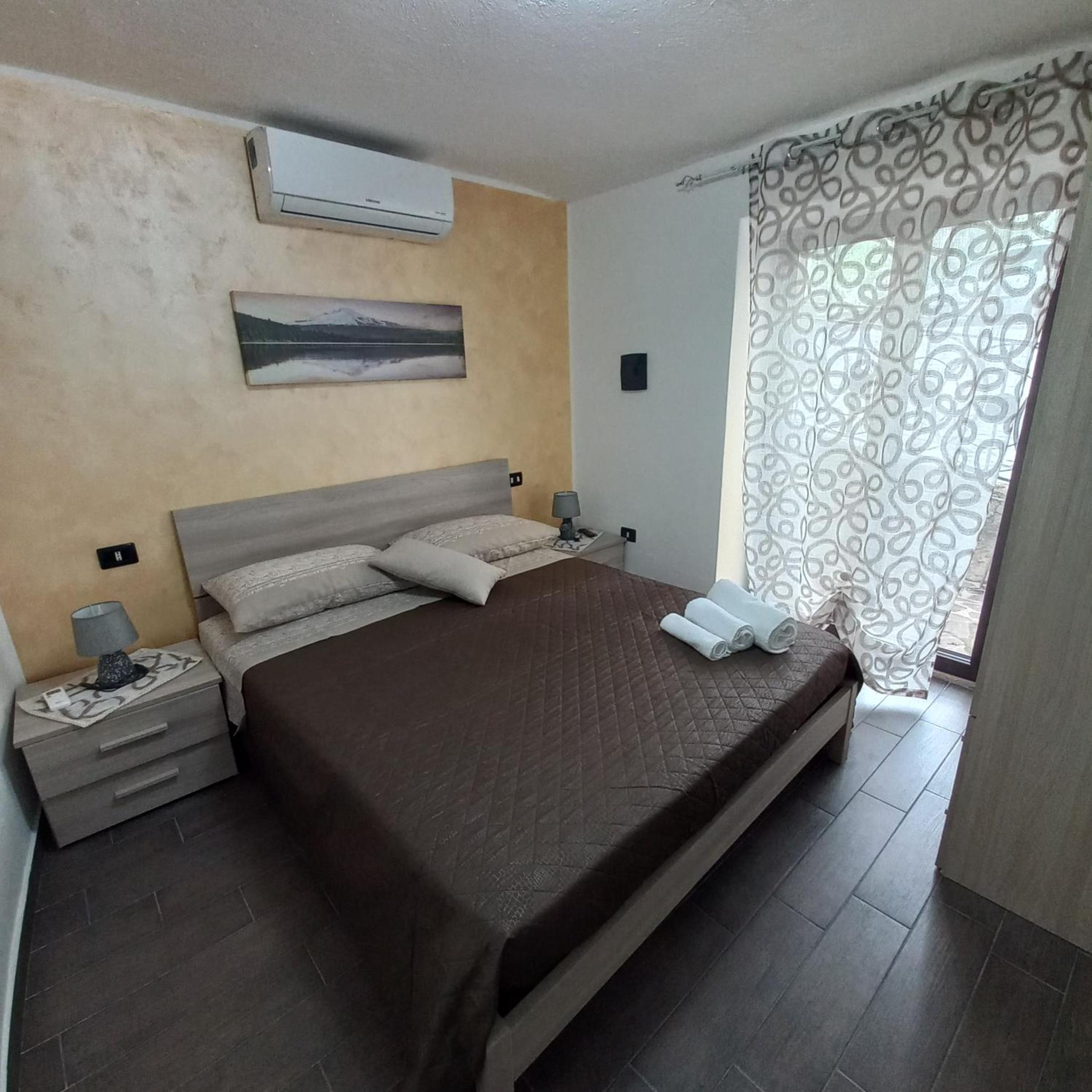 Double Room with Mountain View - Photo 3